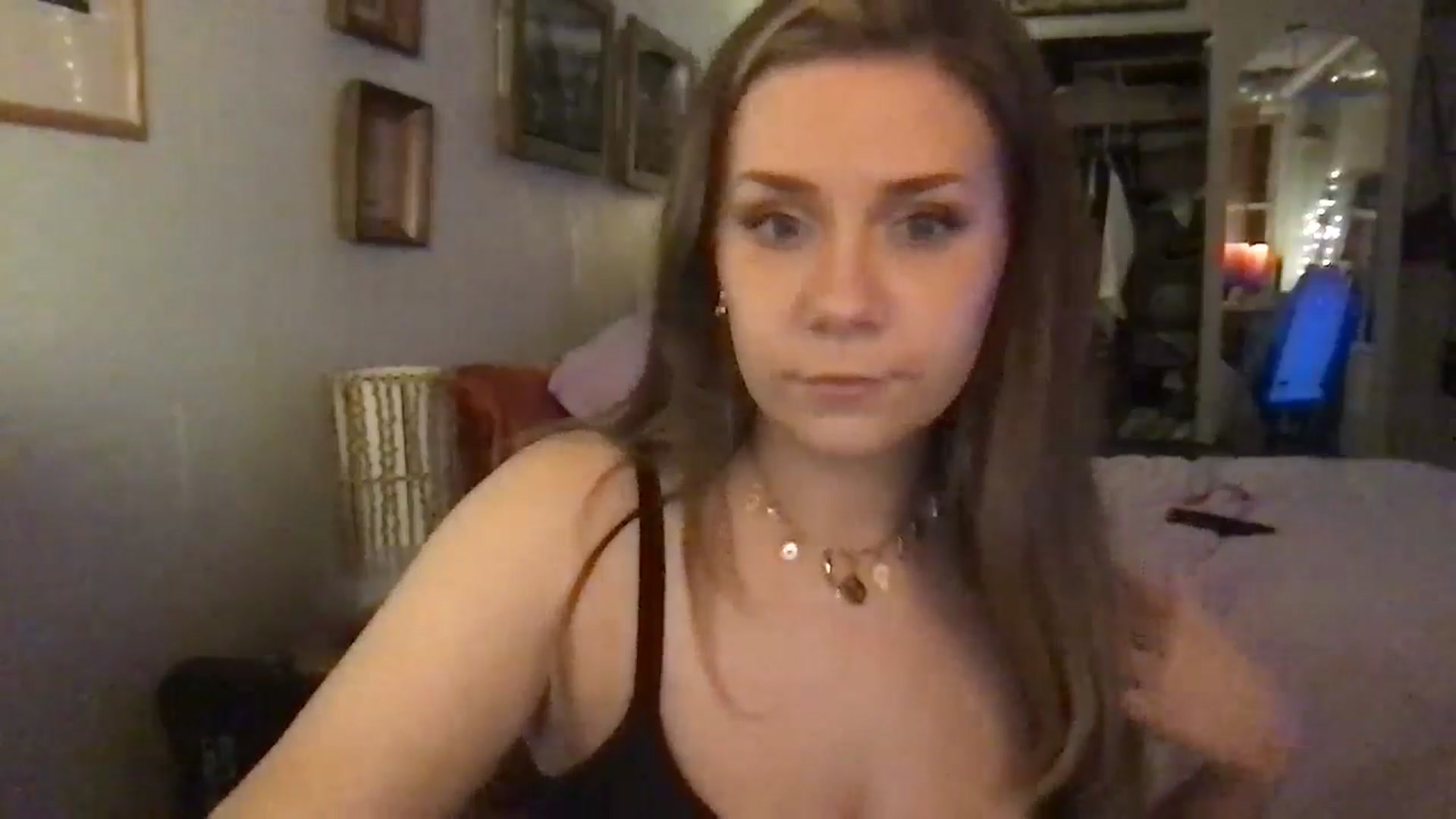 Gallery image thumbnail from Sweetestlilly's myfreecams stream on, 05/30/2024, 04:17 image 15 of 20