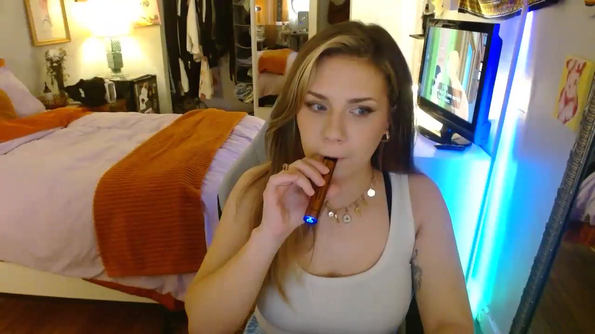 Gallery image thumbnail from Sweetestlilly's myfreecams stream on, 06/01/2024, 05:41 image 4 of 20
