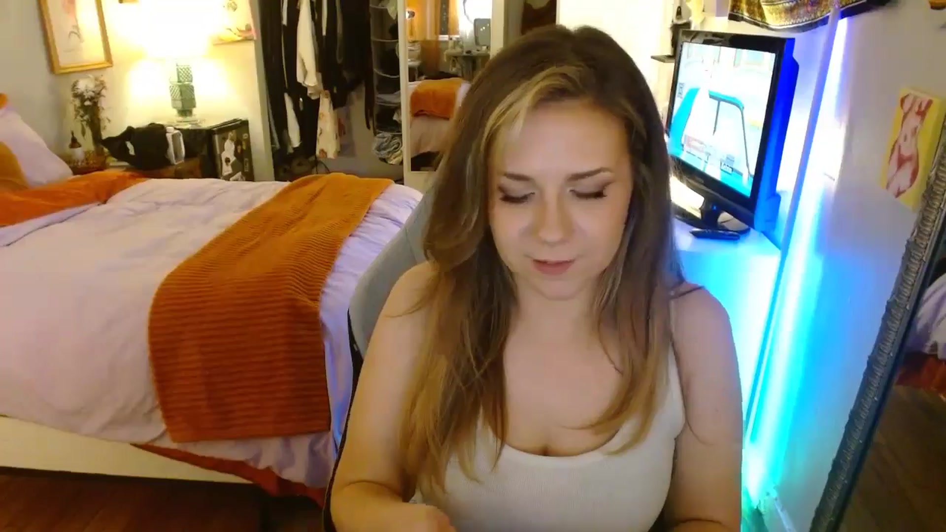 Gallery image thumbnail from Sweetestlilly's myfreecams stream on, 06/01/2024, 05:41 image 3 of 20