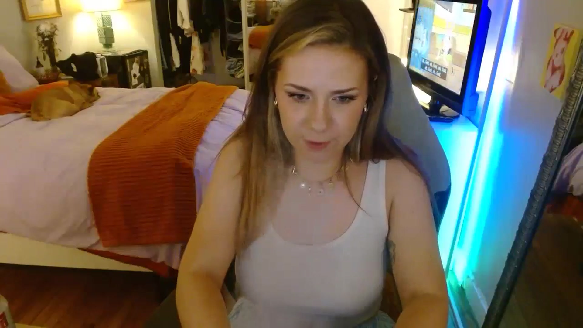 Gallery image thumbnail from Sweetestlilly's myfreecams stream on, 06/01/2024, 05:41 image 8 of 20