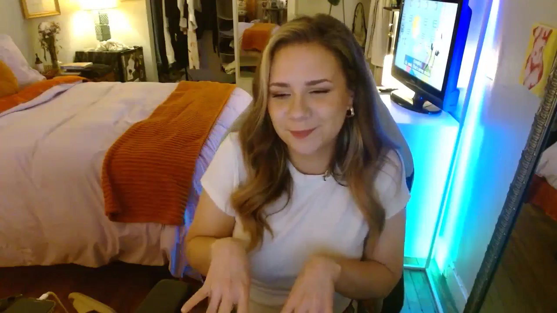 Gallery image thumbnail from Sweetestlilly's myfreecams stream on, 06/03/2024, 04:59 image 11 of 20