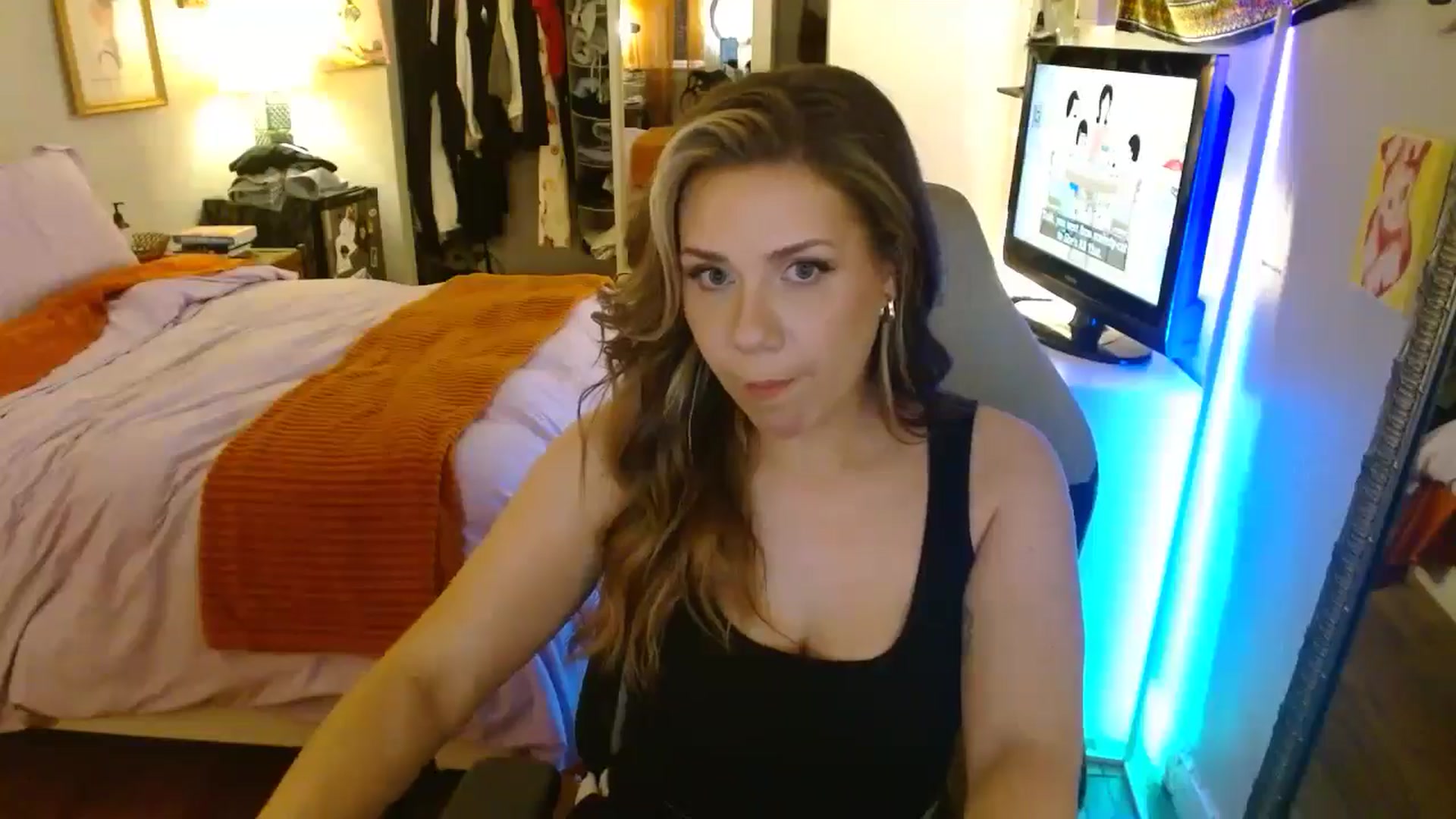 Gallery image thumbnail from Sweetestlilly's myfreecams stream on, 06/06/2024, 03:59 image 3 of 20