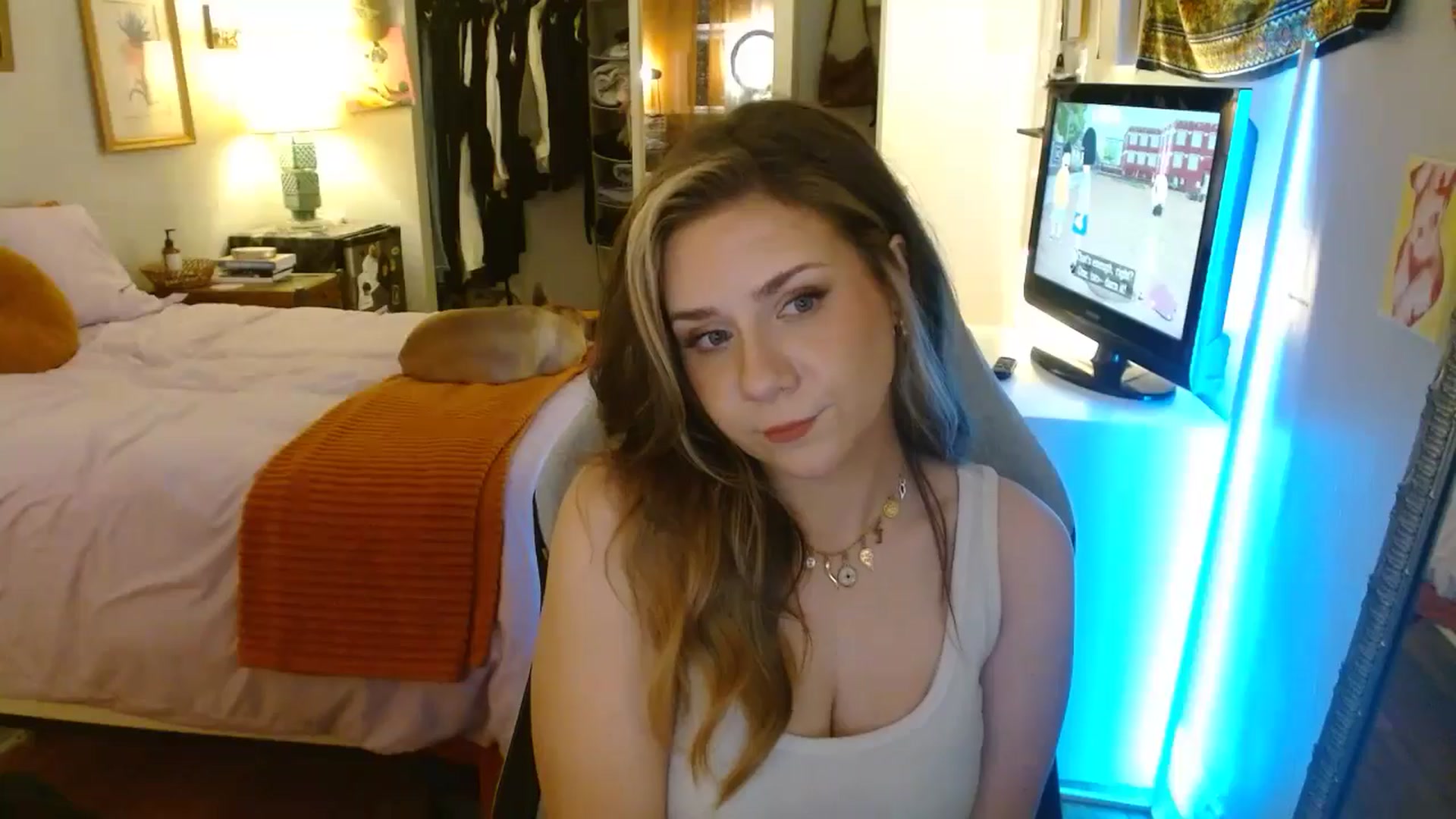 Gallery image thumbnail from Sweetestlilly's myfreecams stream on, 06/08/2024, 04:21 image 7 of 20