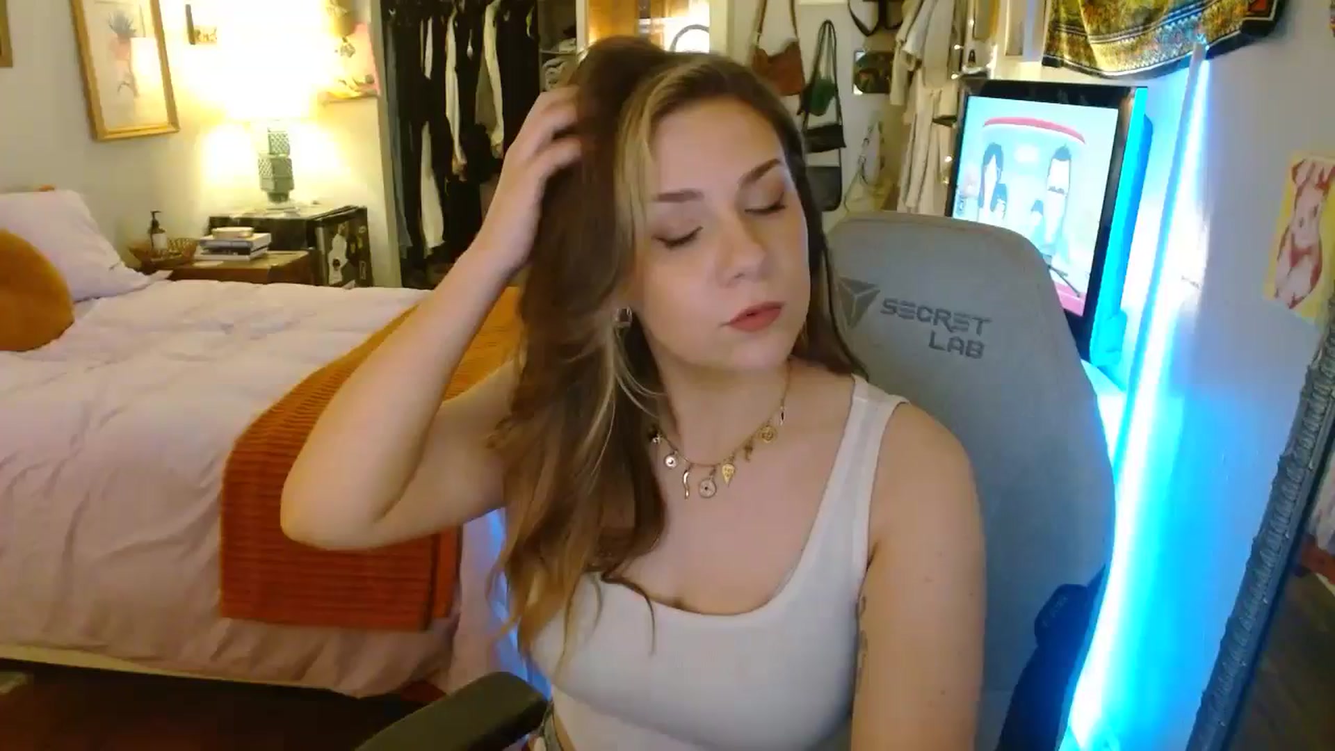 Gallery image thumbnail from Sweetestlilly's myfreecams stream on, 06/08/2024, 04:21 image 19 of 20