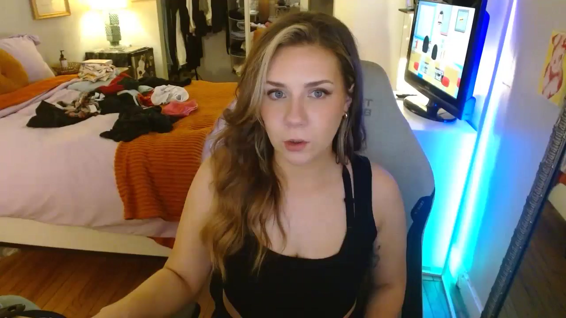 Gallery image thumbnail from Sweetestlilly's myfreecams stream on, 06/09/2024, 04:51 image 5 of 20