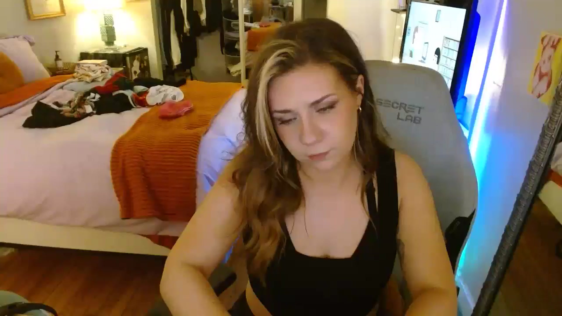 Gallery image thumbnail from Sweetestlilly's myfreecams stream on, 06/09/2024, 04:51 image 7 of 20
