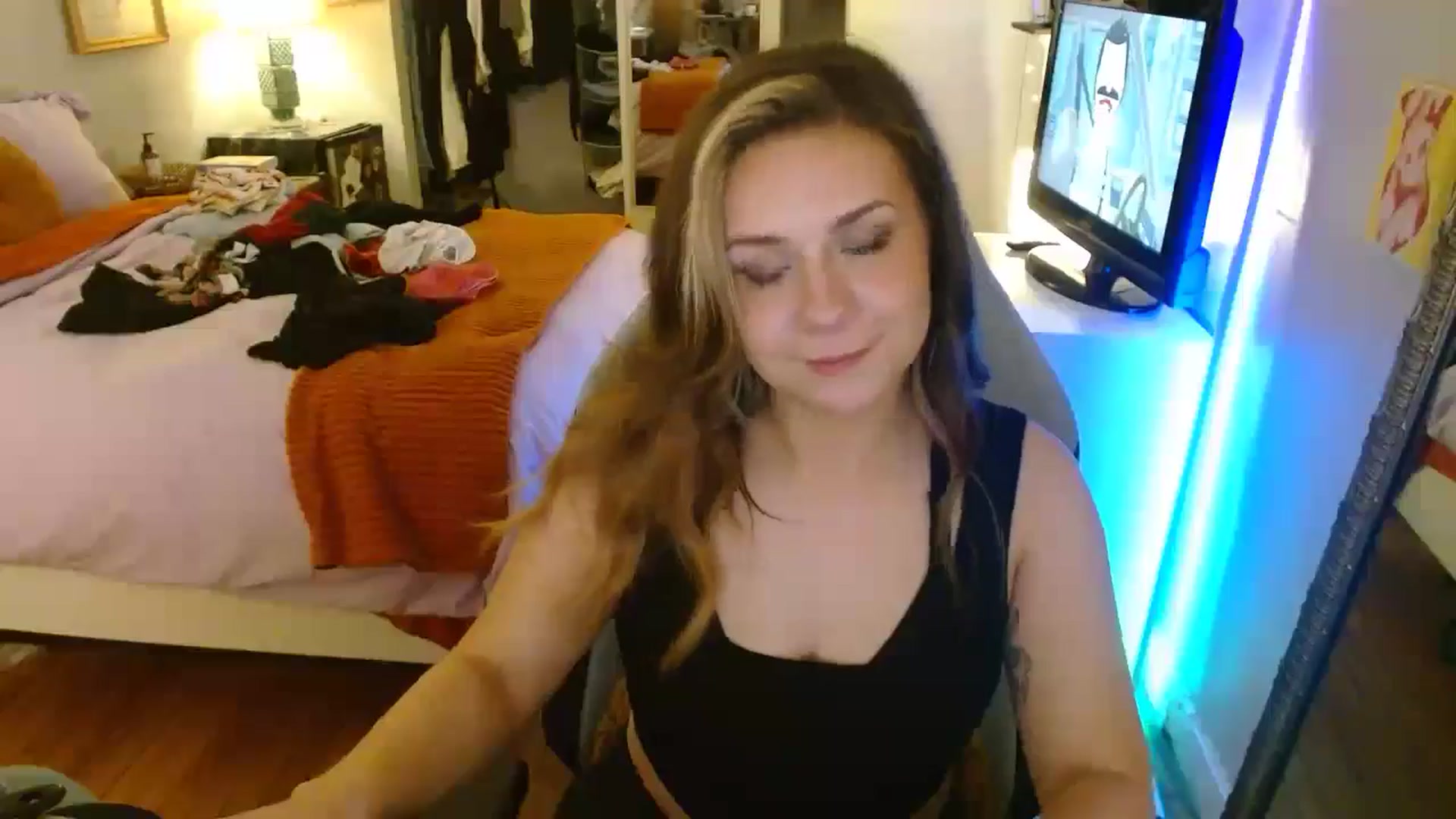 Gallery image thumbnail from Sweetestlilly's myfreecams stream on, 06/09/2024, 04:51 image 6 of 20
