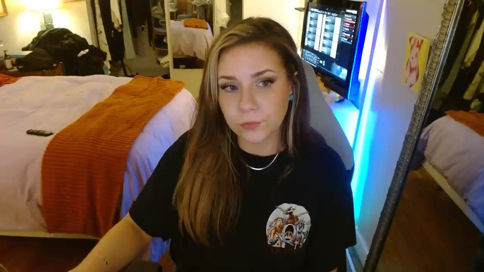 Gallery image thumbnail from Sweetestlilly's myfreecams stream on, 06/13/2024, 04:04 image 6 of 20