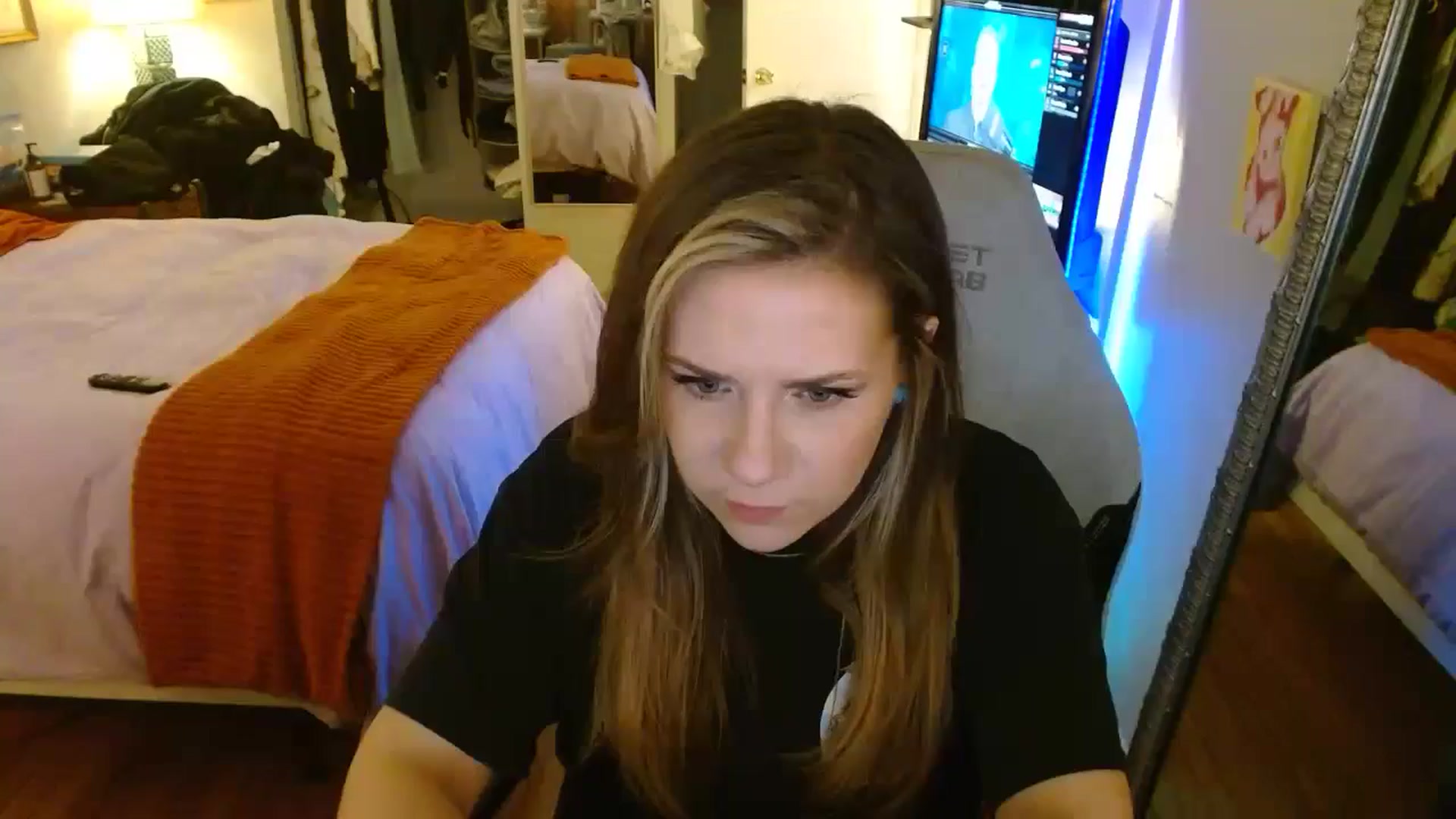 Gallery image thumbnail from Sweetestlilly's myfreecams stream on, 06/13/2024, 04:04 image 1 of 20
