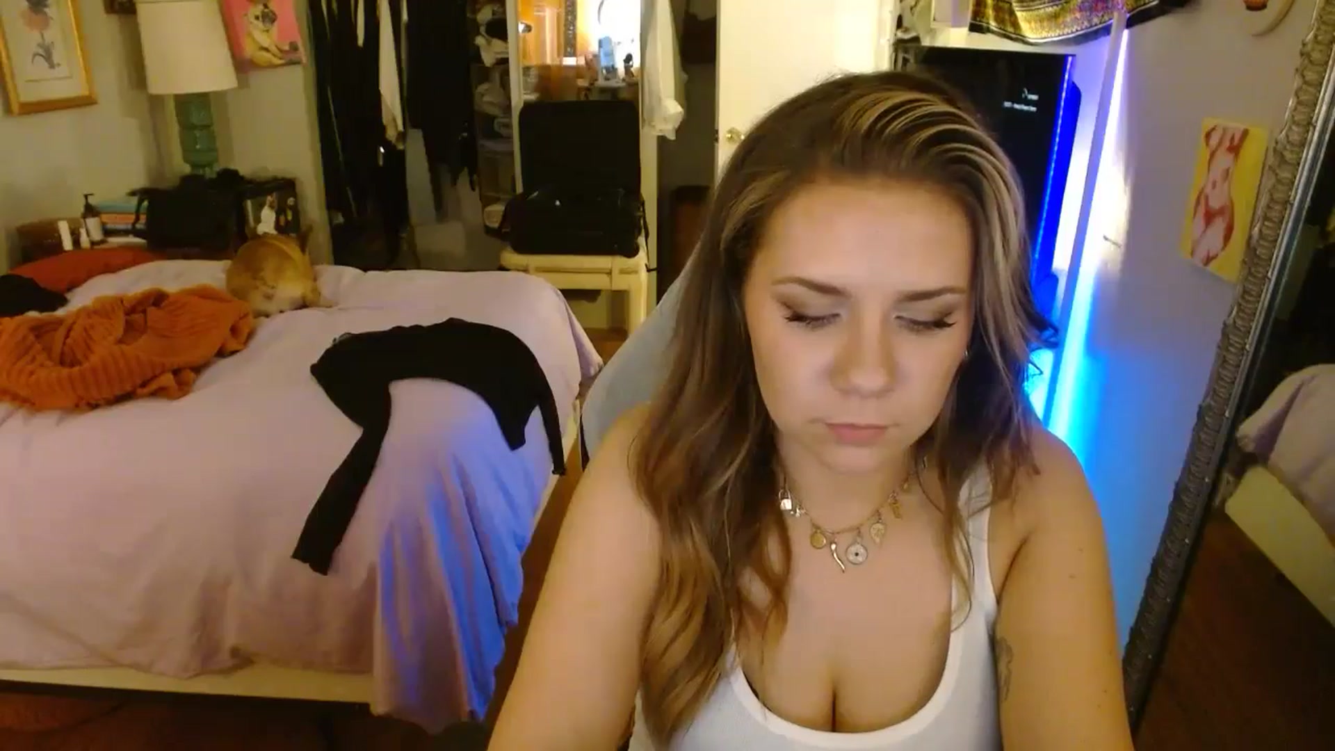 Gallery image thumbnail from Sweetestlilly's myfreecams stream on, 06/14/2024, 04:17 image 4 of 20