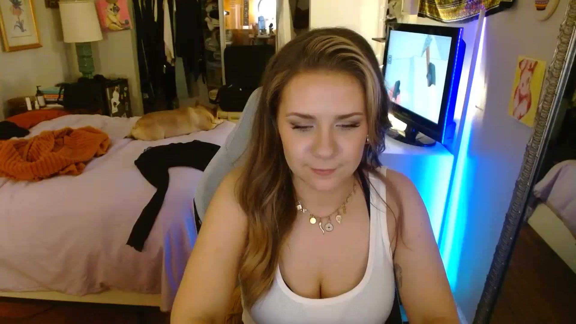 Gallery image thumbnail from Sweetestlilly's myfreecams stream on, 06/14/2024, 04:17 image 5 of 20