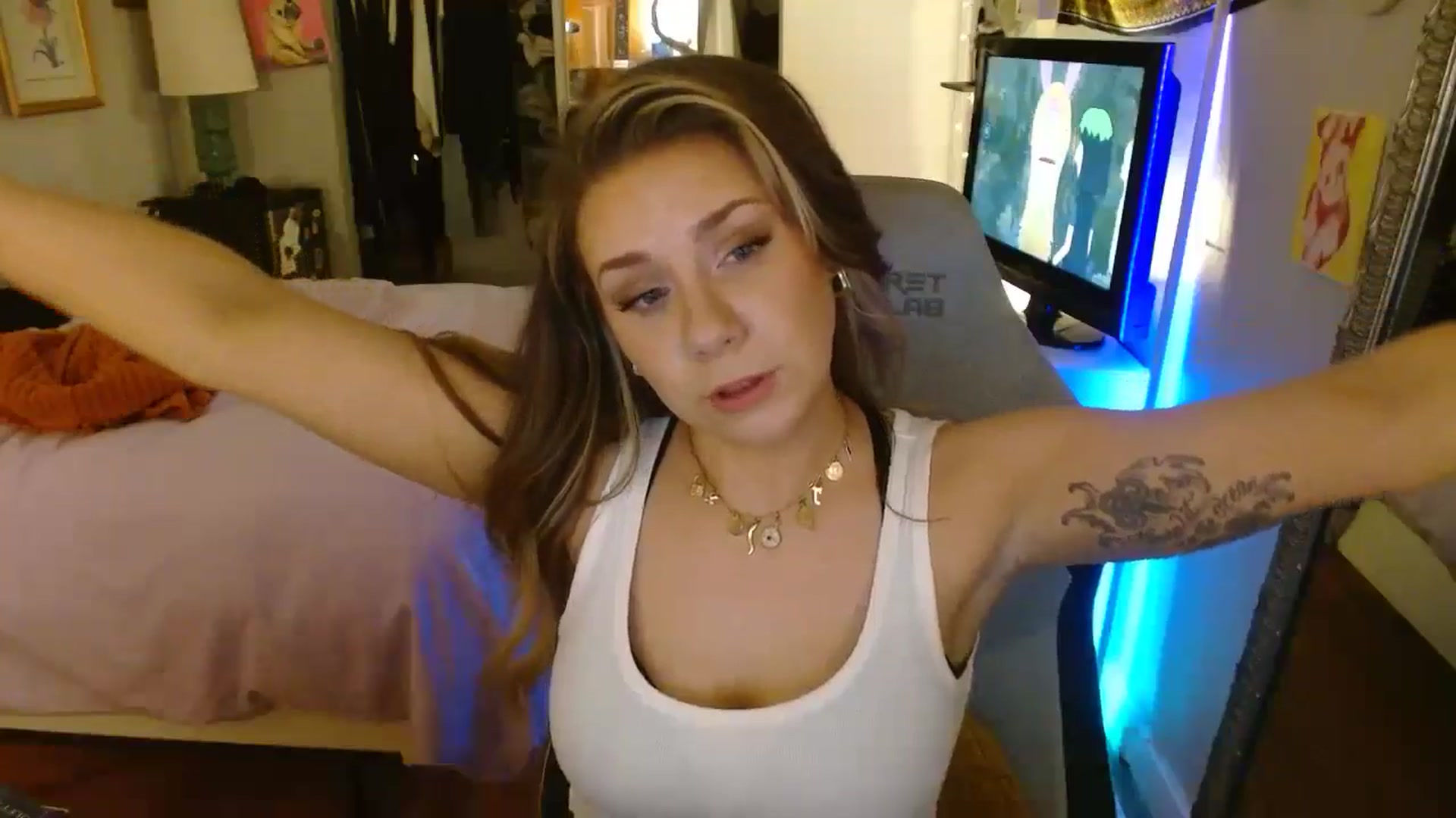 Gallery image thumbnail from Sweetestlilly's myfreecams stream on, 06/14/2024, 04:17 image 2 of 20
