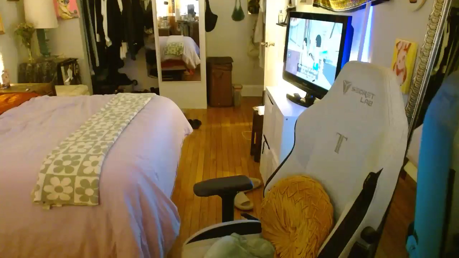 Gallery image thumbnail from Sweetestlilly's myfreecams stream on, 07/03/2024, 05:08 image 4 of 20