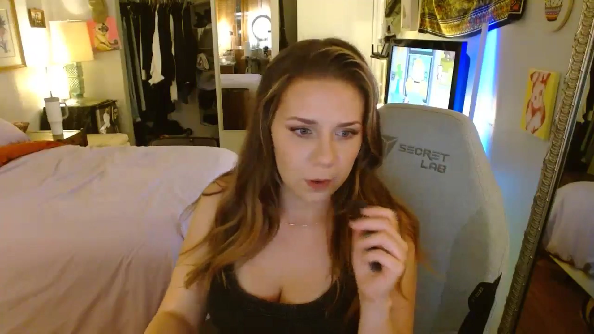 Gallery image thumbnail from Sweetestlilly's myfreecams stream on, 07/06/2024, 03:22 image 2 of 20