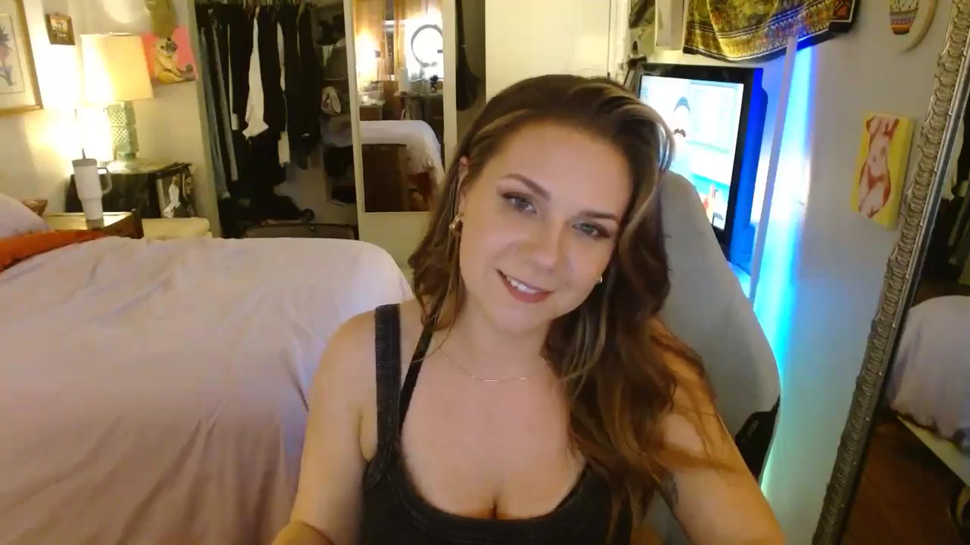Gallery image thumbnail from Sweetestlilly's myfreecams stream on, 07/06/2024, 03:22 image 5 of 20