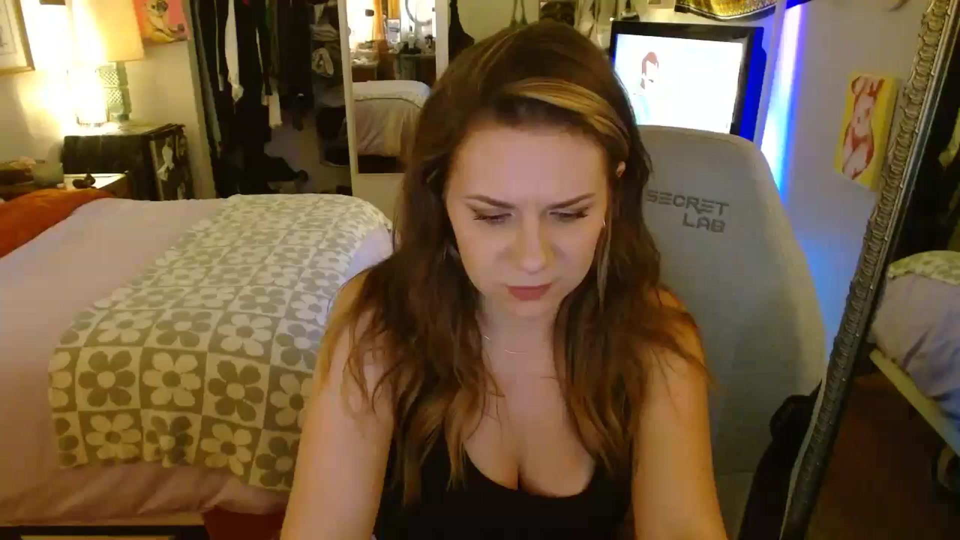 Gallery image thumbnail from Sweetestlilly's myfreecams stream on, 07/08/2024, 04:04 image 18 of 20