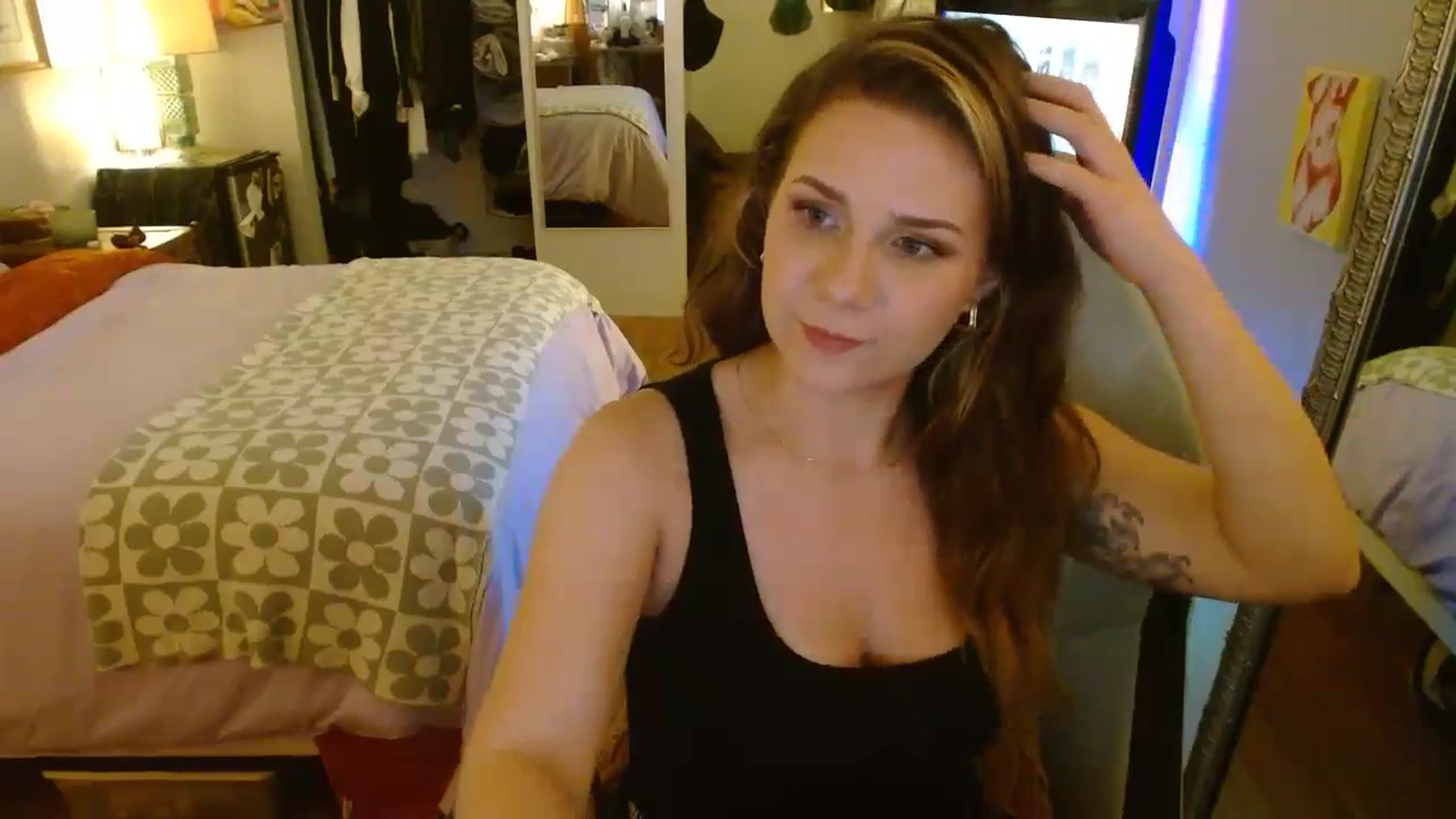 Gallery image thumbnail from Sweetestlilly's myfreecams stream on, 07/08/2024, 04:04 image 9 of 20