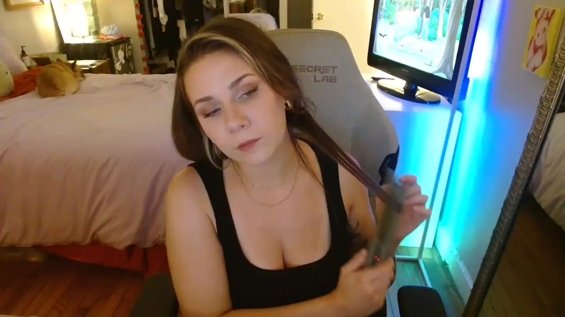 Gallery image thumbnail from Sweetestlilly's myfreecams stream on, 07/10/2024, 02:07 image 2 of 20