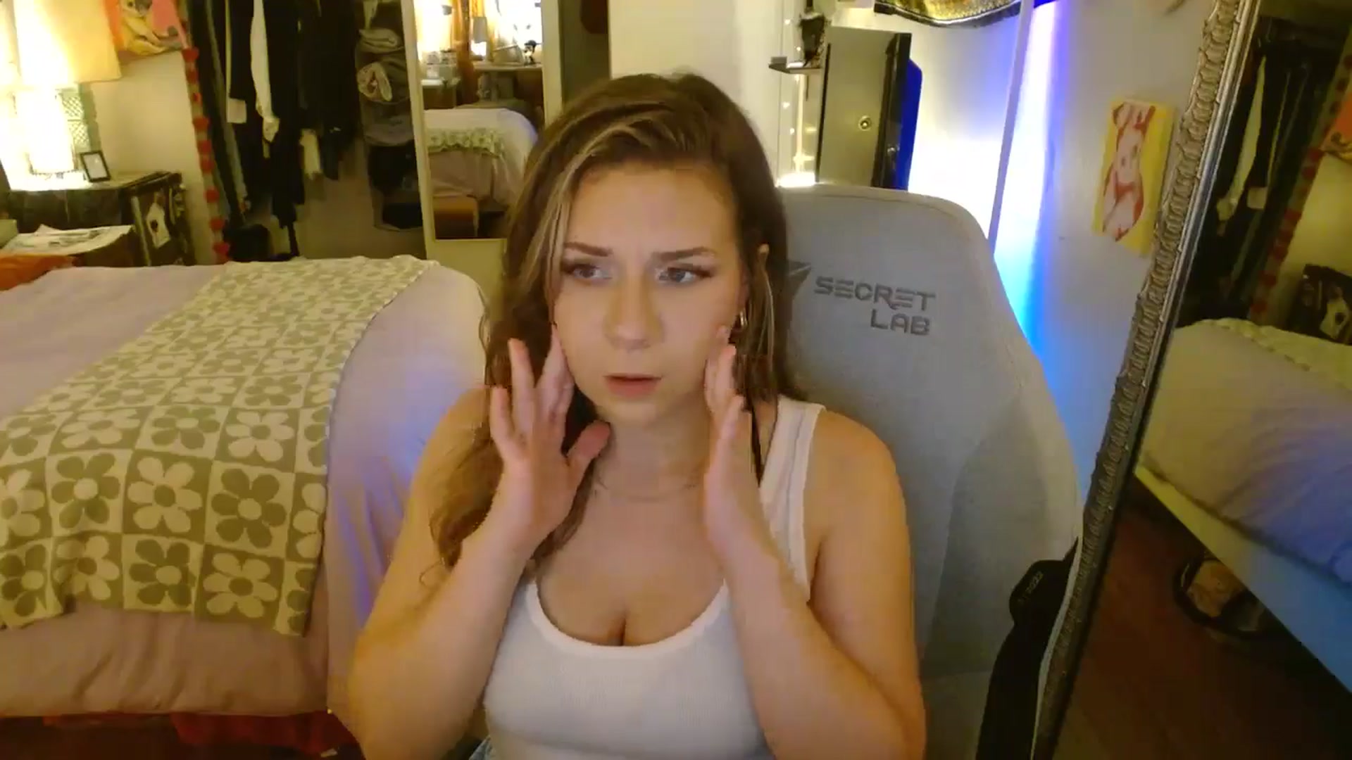 Gallery image thumbnail from Sweetestlilly's myfreecams stream on, 07/13/2024, 03:49 image 9 of 20