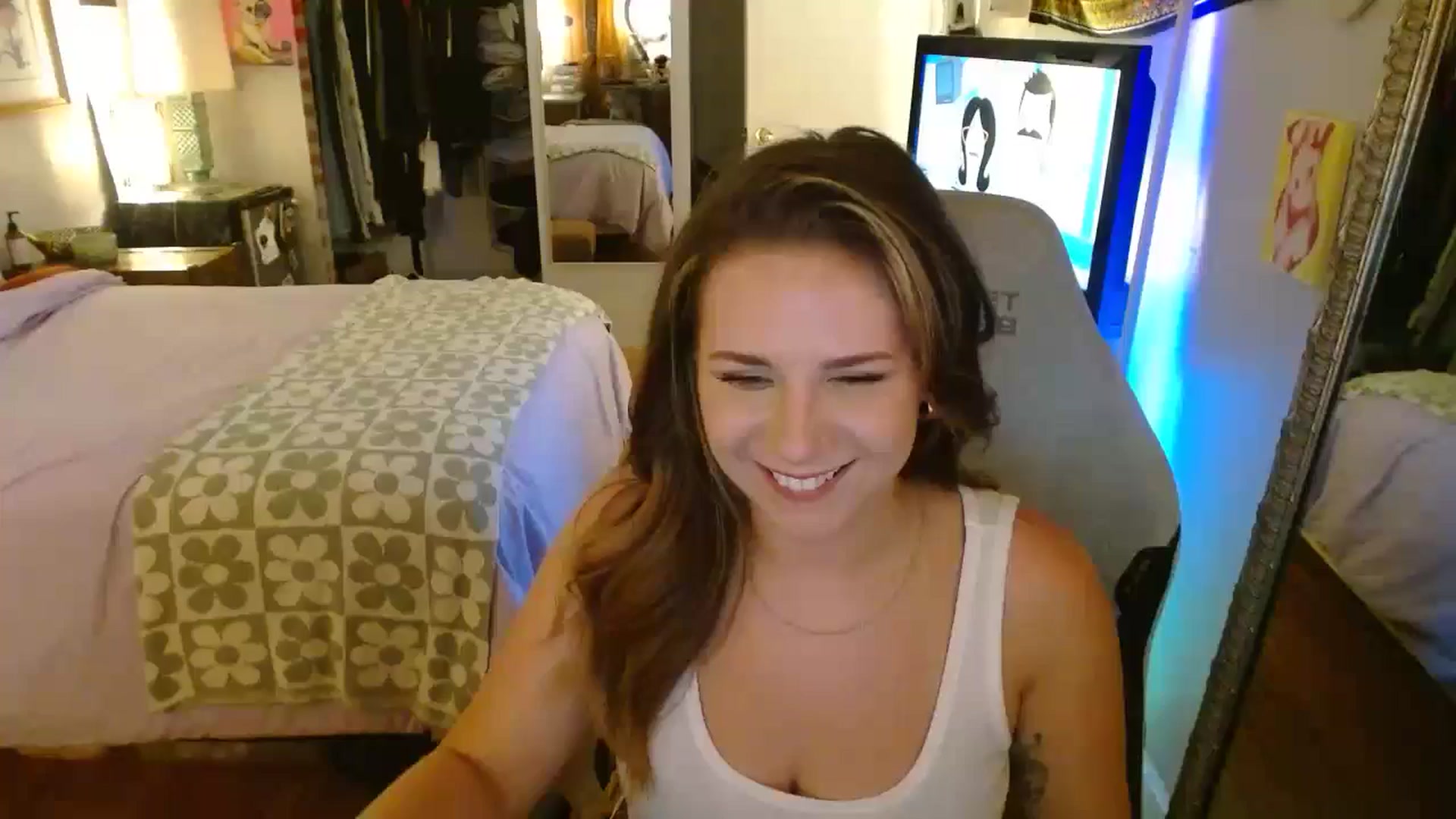 Gallery image thumbnail from Sweetestlilly's myfreecams stream on, 07/17/2024, 04:54 image 5 of 20