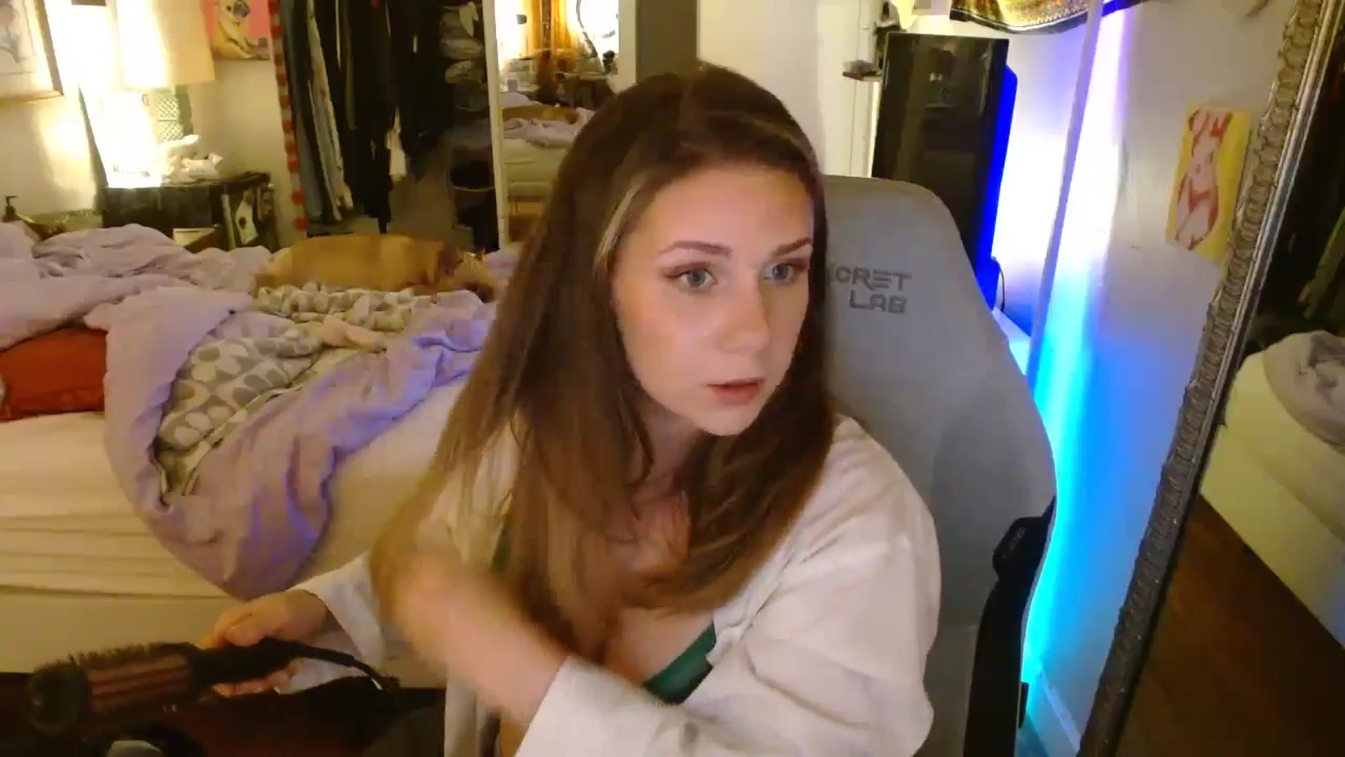 Gallery image thumbnail from Sweetestlilly's myfreecams stream on, 07/18/2024, 02:53 image 14 of 20