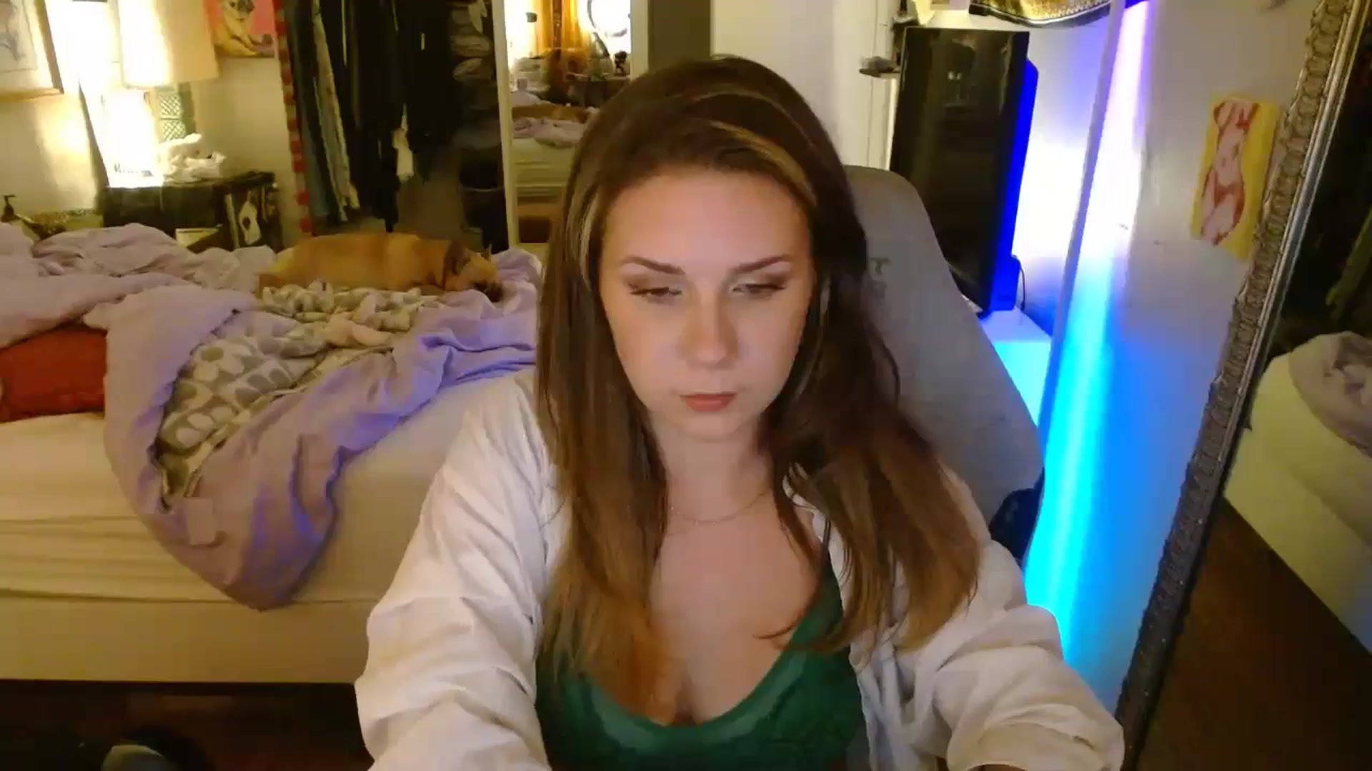 Gallery image thumbnail from Sweetestlilly's myfreecams stream on, 07/18/2024, 02:53 image 8 of 20