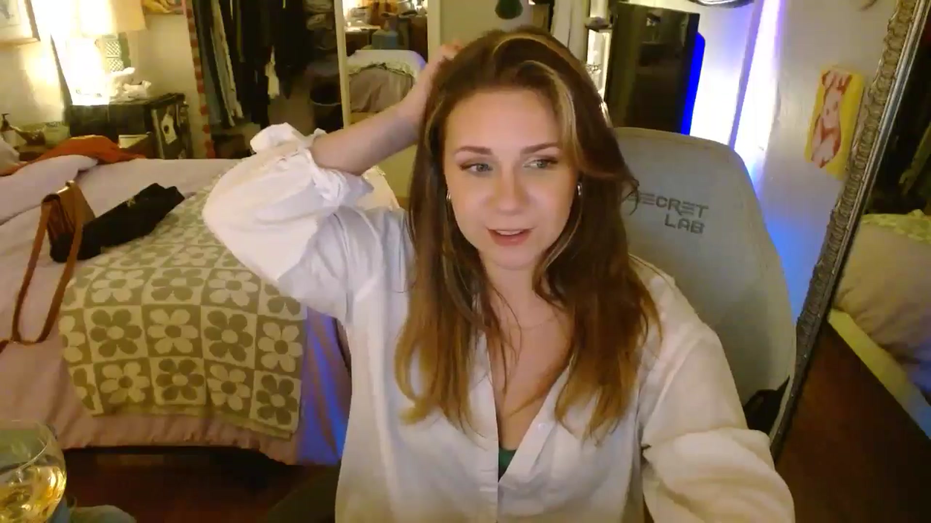 Gallery image thumbnail from Sweetestlilly's myfreecams stream on, 07/18/2024, 04:10 image 10 of 20