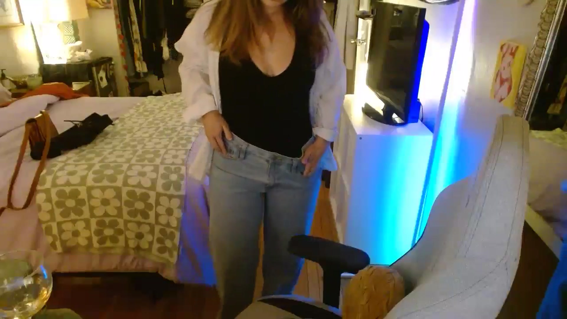 Gallery image thumbnail from Sweetestlilly's myfreecams stream on, 07/18/2024, 04:10 image 15 of 20