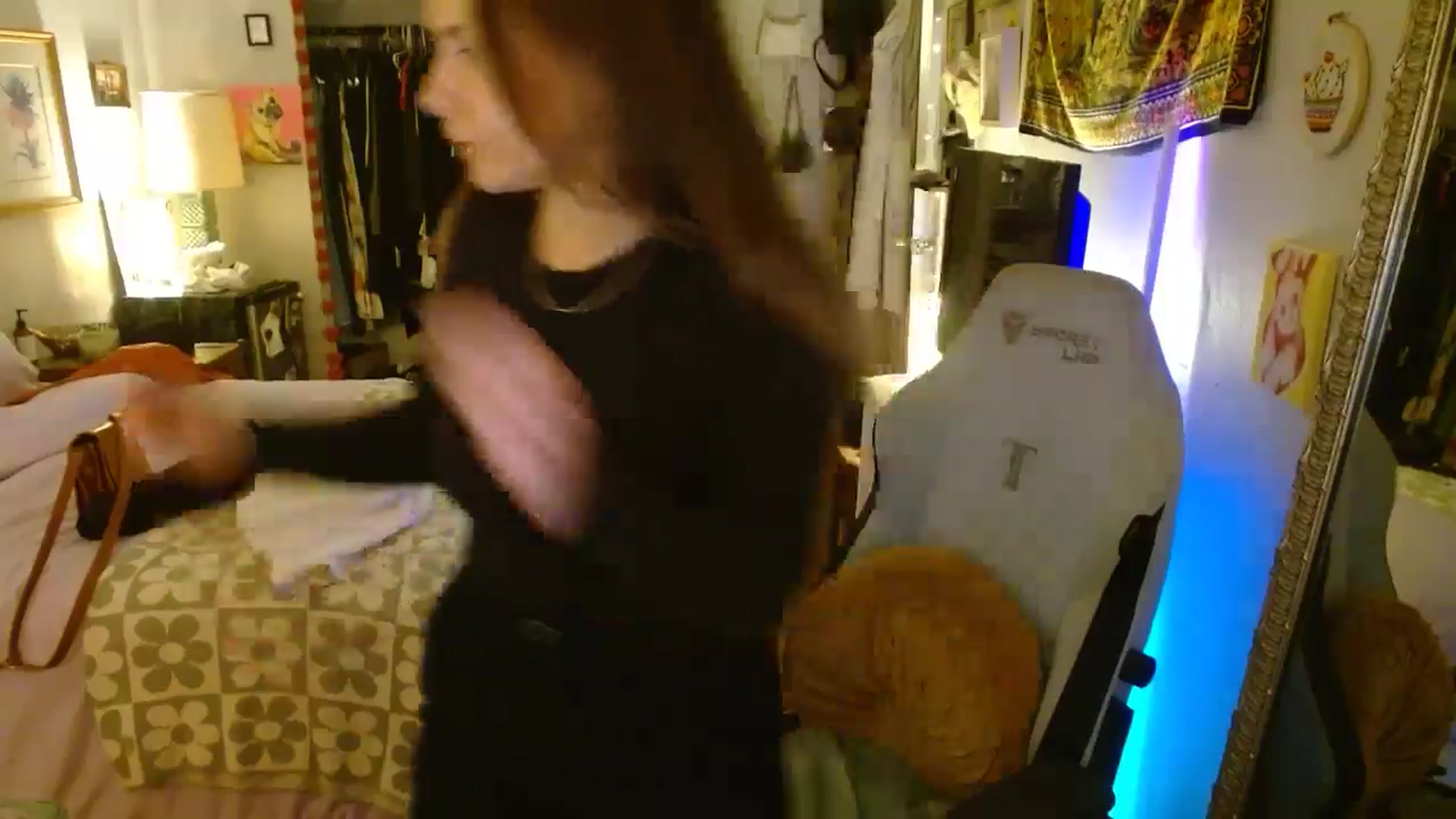 Gallery image thumbnail from Sweetestlilly's myfreecams stream on, 07/18/2024, 04:10 image 18 of 20