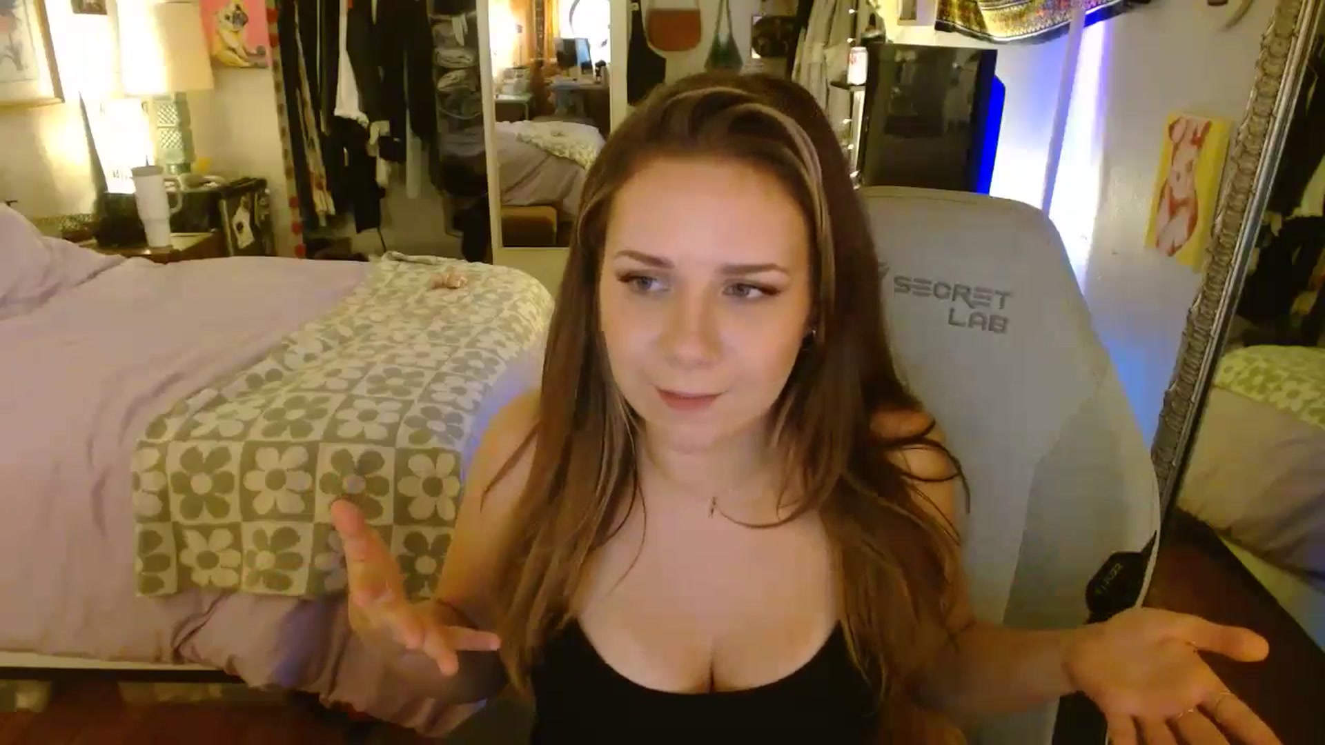Gallery image thumbnail from Sweetestlilly's myfreecams stream on, 07/20/2024, 03:20 image 8 of 20