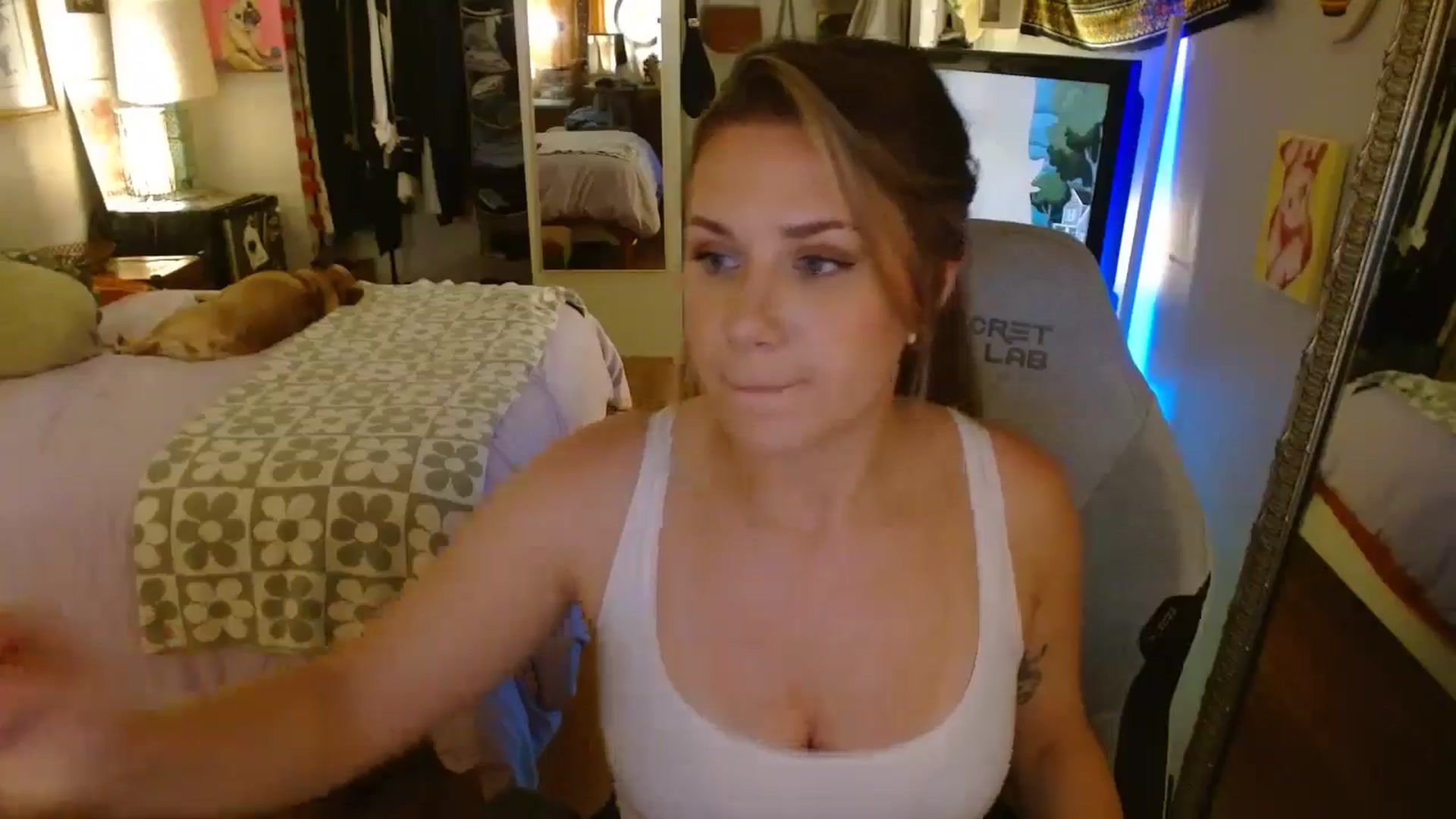 Gallery image thumbnail from Sweetestlilly's myfreecams stream on, 07/22/2024, 03:18 image 6 of 20