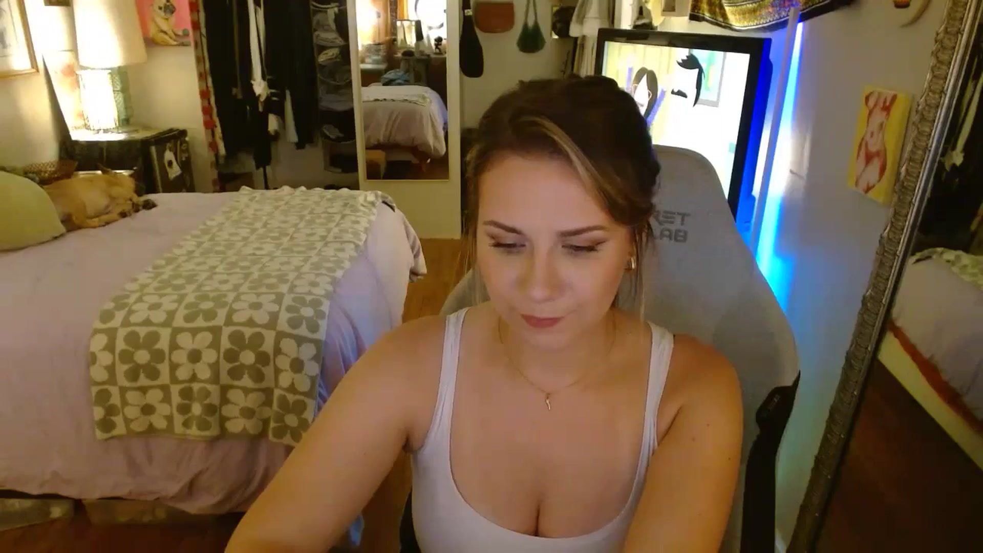 Gallery image thumbnail from Sweetestlilly's myfreecams stream on, 07/22/2024, 03:18 image 11 of 20