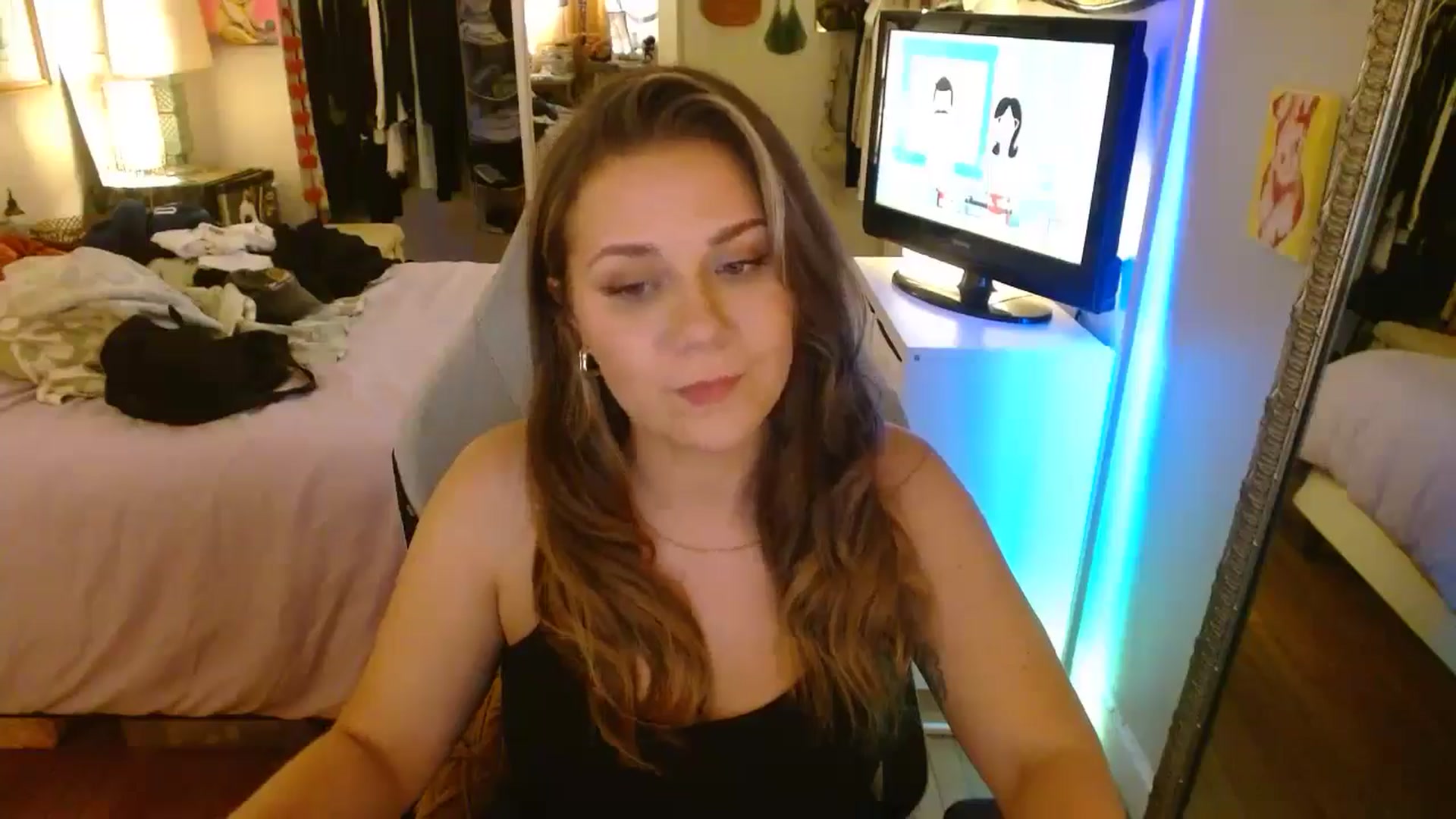 Gallery image thumbnail from Sweetestlilly's myfreecams stream on, 07/25/2024, 02:33 image 12 of 20