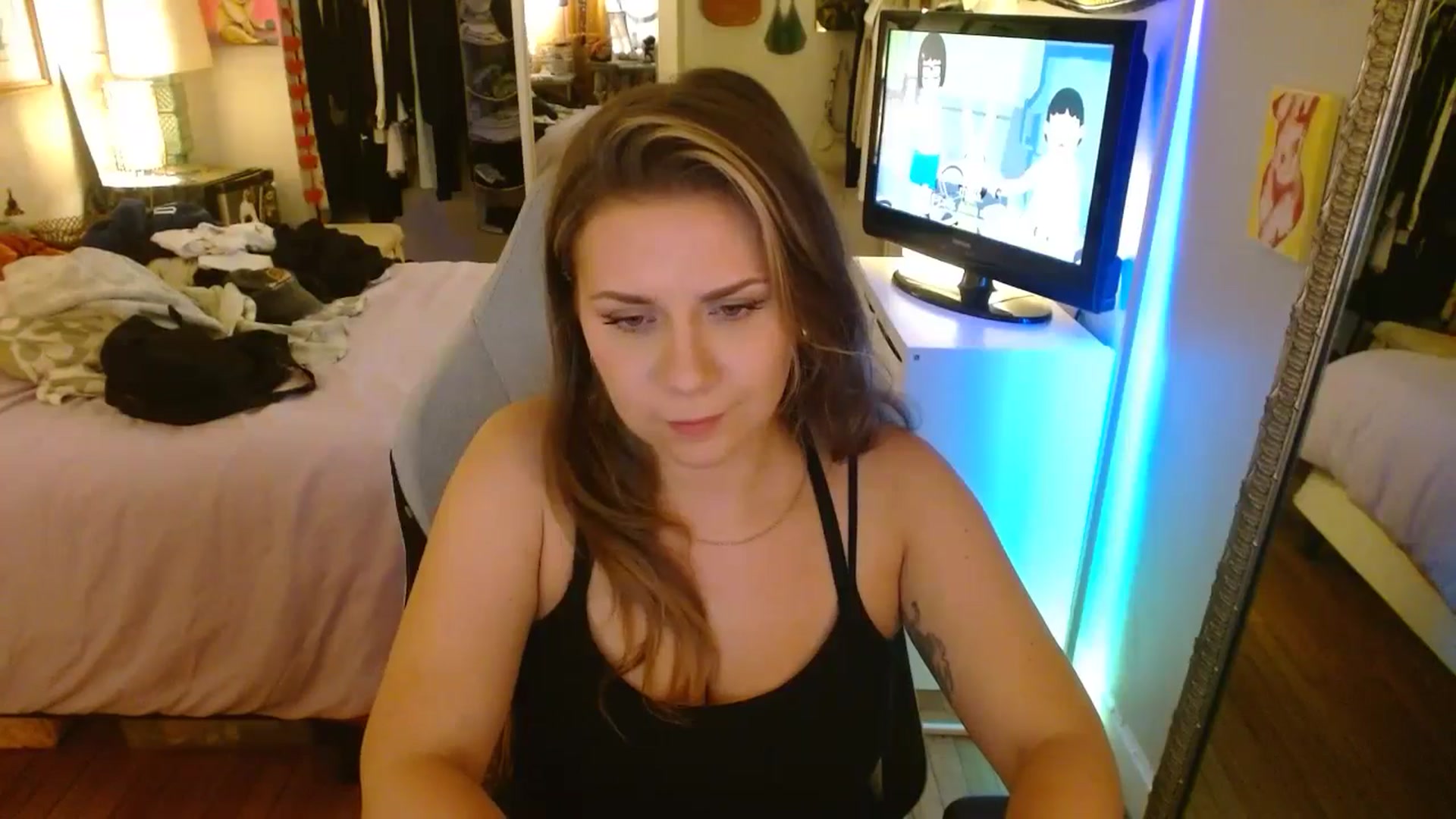 Gallery image thumbnail from Sweetestlilly's myfreecams stream on, 07/25/2024, 02:33 image 16 of 20