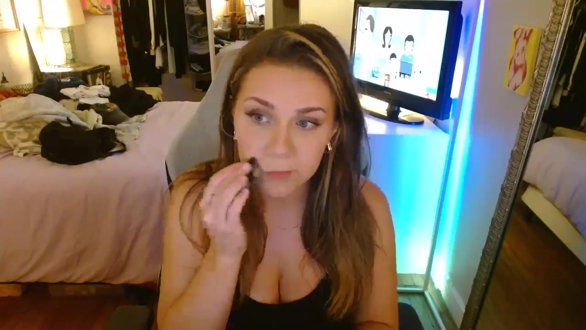 Gallery image thumbnail from Sweetestlilly's myfreecams stream on, 07/25/2024, 02:33 image 2 of 20