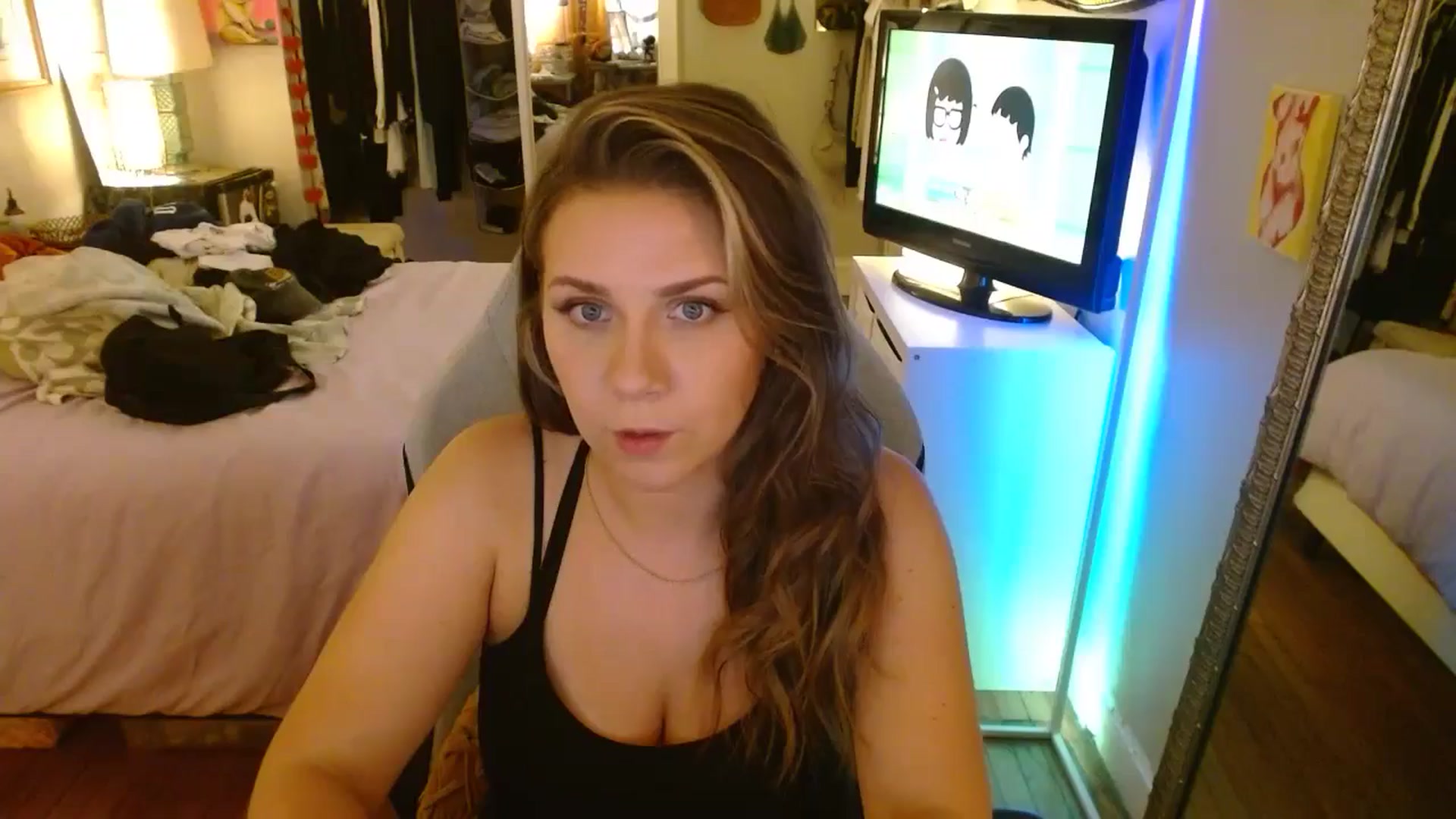 Gallery image thumbnail from Sweetestlilly's myfreecams stream on, 07/25/2024, 02:33 image 17 of 20