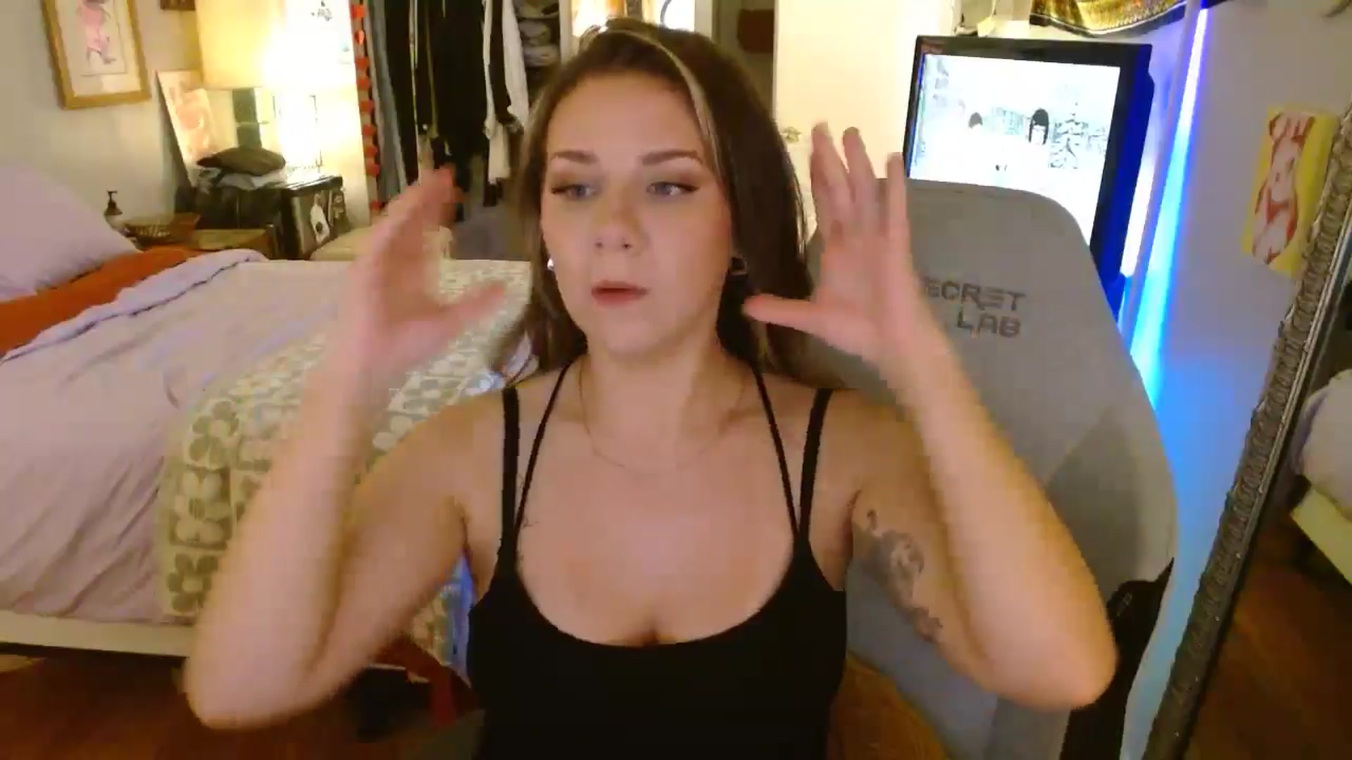 Gallery image thumbnail from Sweetestlilly's myfreecams stream on, 07/28/2024, 03:14 image 5 of 20