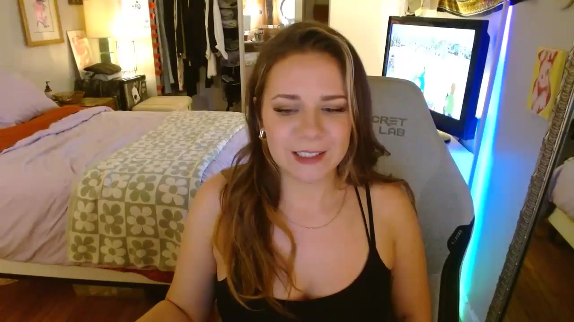 Gallery image thumbnail from Sweetestlilly's myfreecams stream on, 07/28/2024, 03:14 image 11 of 20