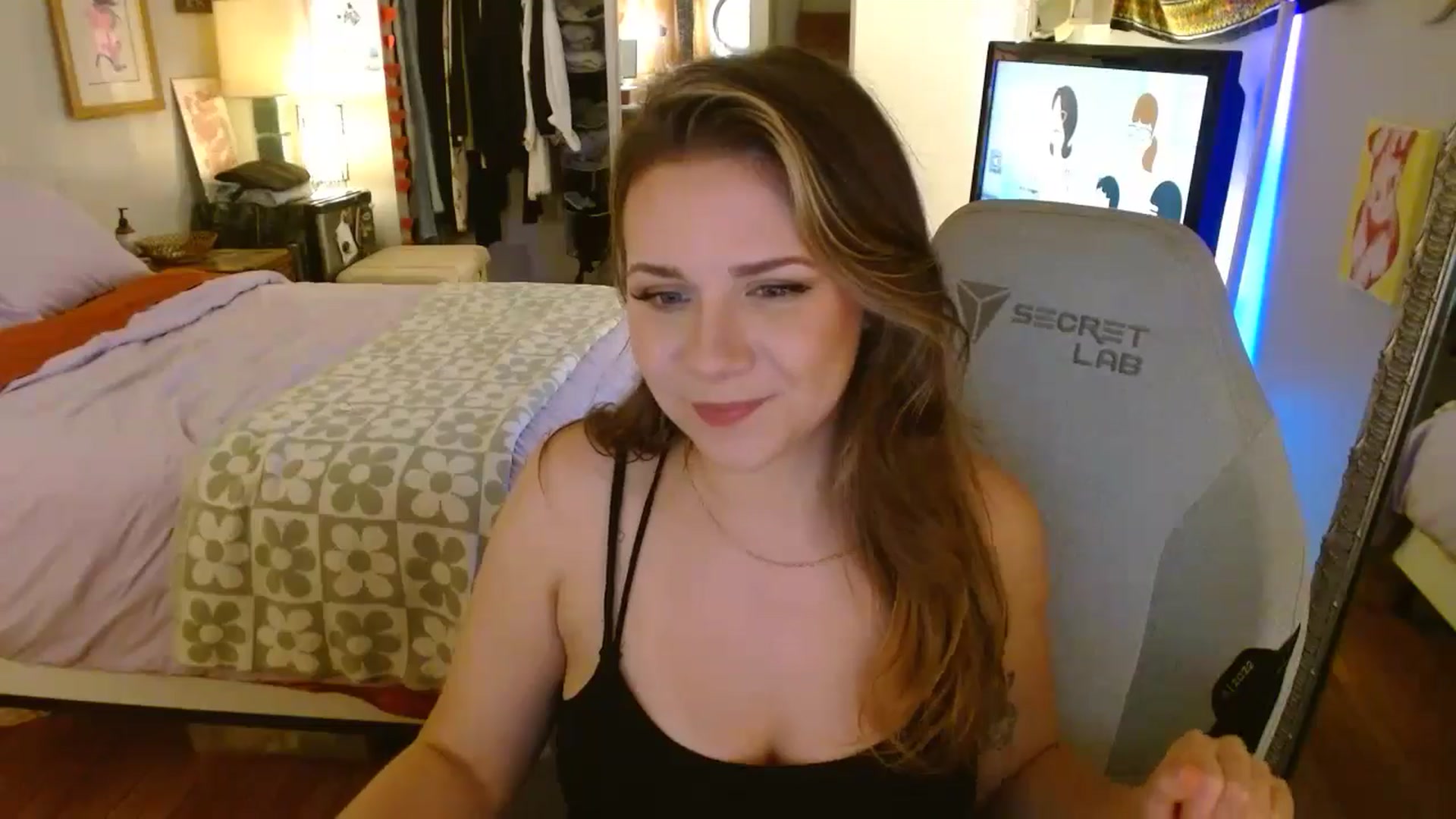Gallery image thumbnail from Sweetestlilly's myfreecams stream on, 07/28/2024, 03:14 image 13 of 20