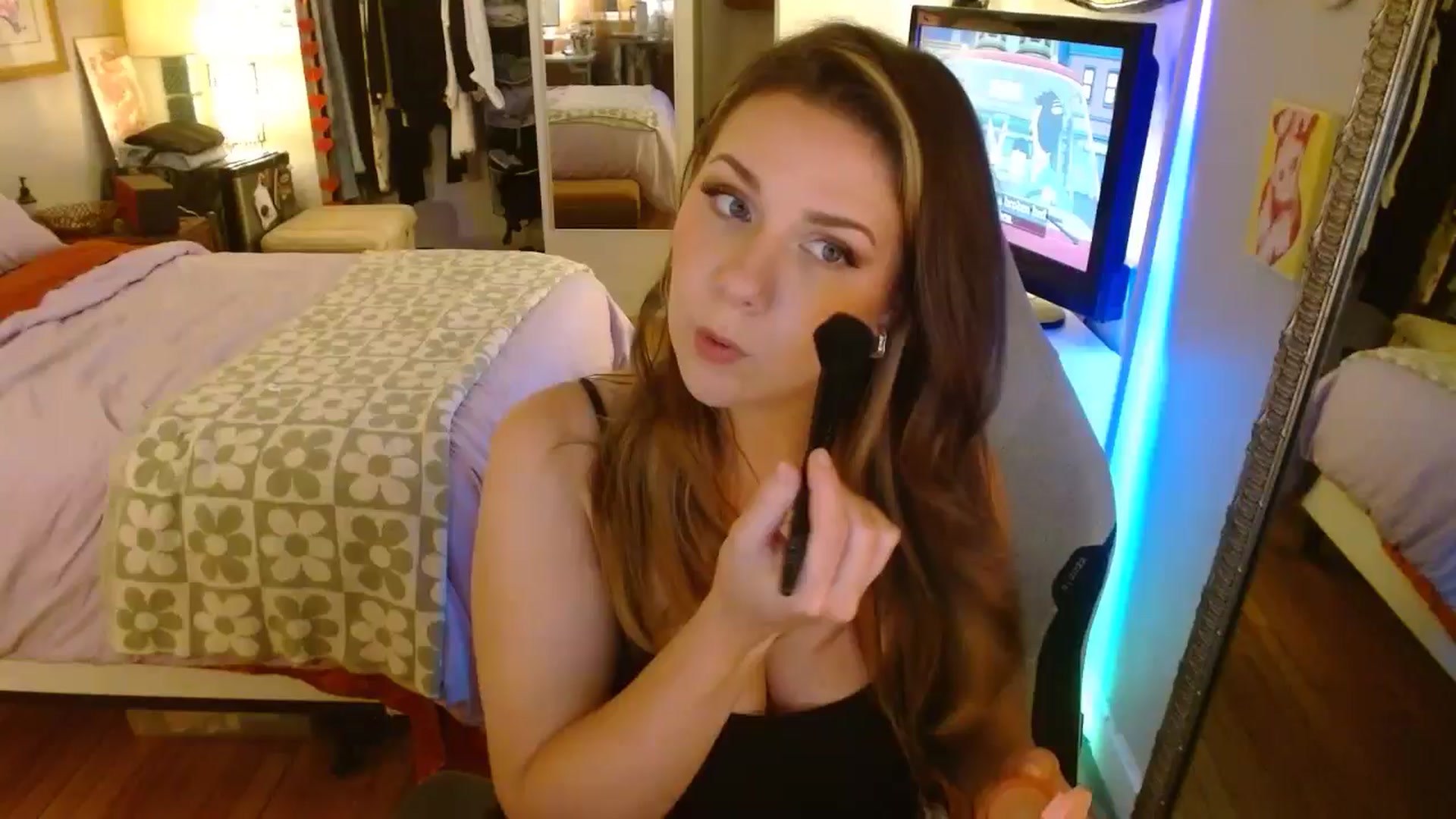 Gallery image thumbnail from Sweetestlilly's myfreecams stream on, 07/28/2024, 03:47 image 12 of 20