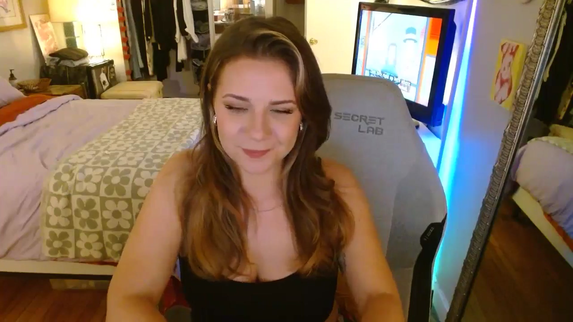 Gallery image thumbnail from Sweetestlilly's myfreecams stream on, 07/28/2024, 03:47 image 4 of 20