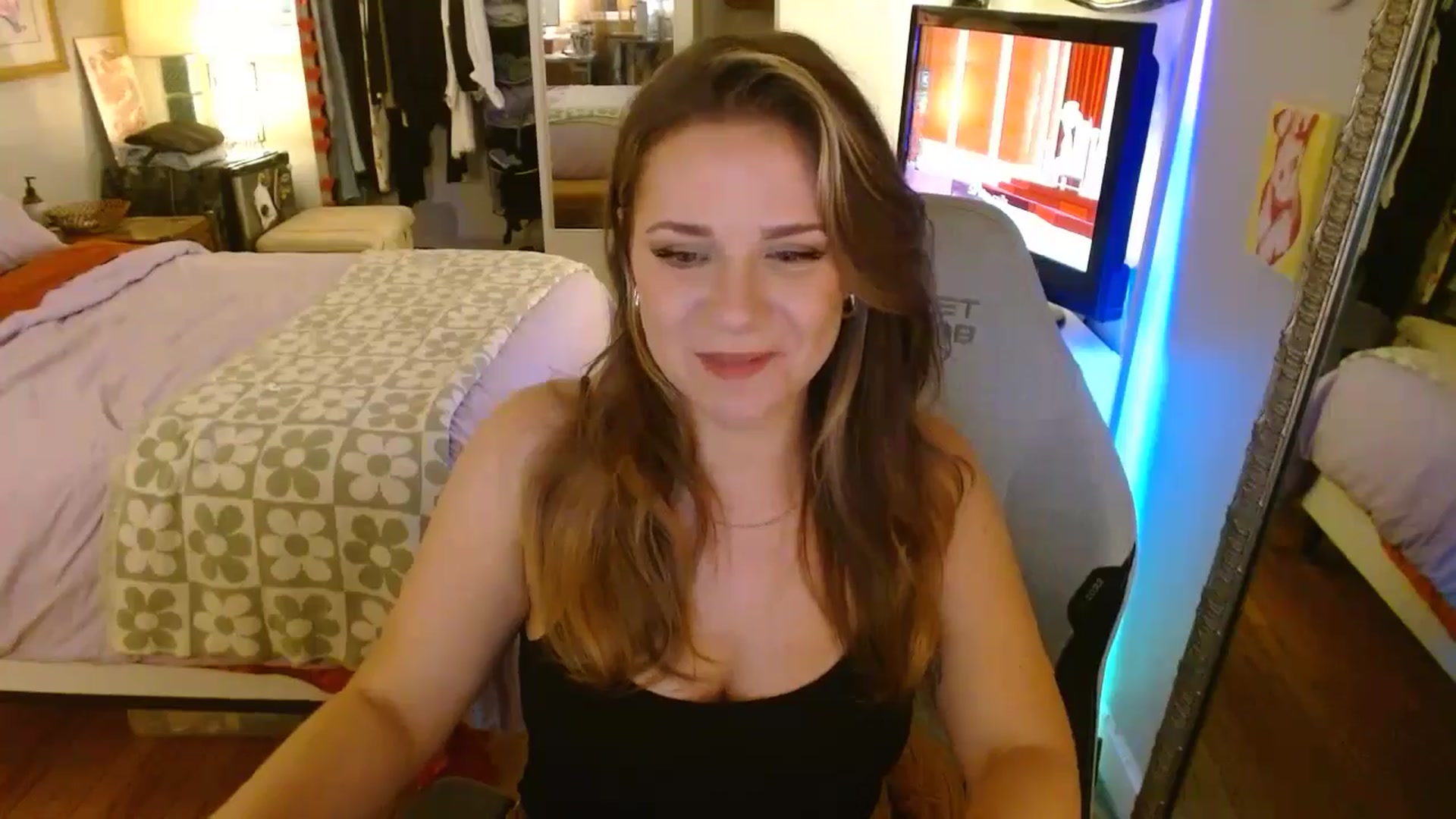 Gallery image thumbnail from Sweetestlilly's myfreecams stream on, 07/28/2024, 03:47 image 2 of 20