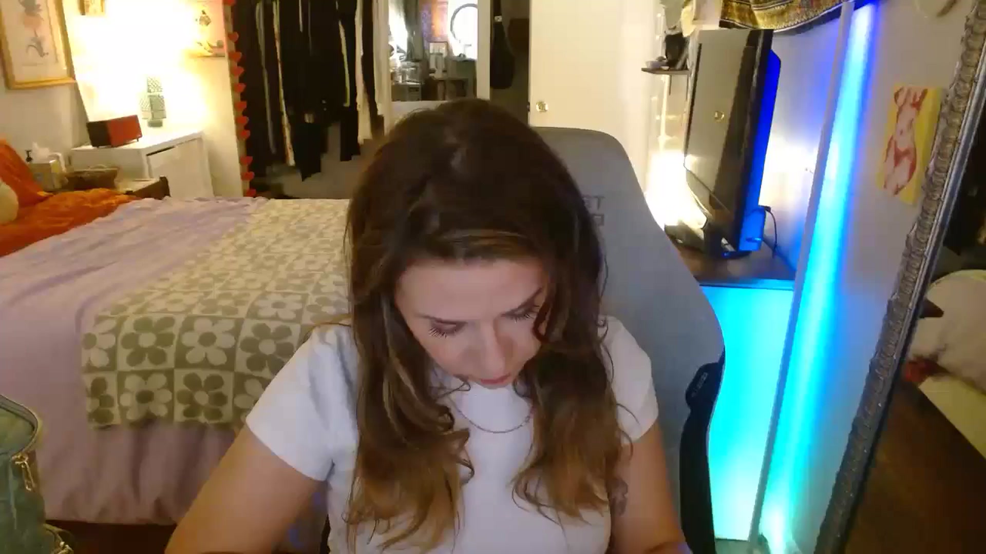 Gallery image thumbnail from Sweetestlilly's myfreecams stream on, 07/30/2024, 03:04 image 2 of 20