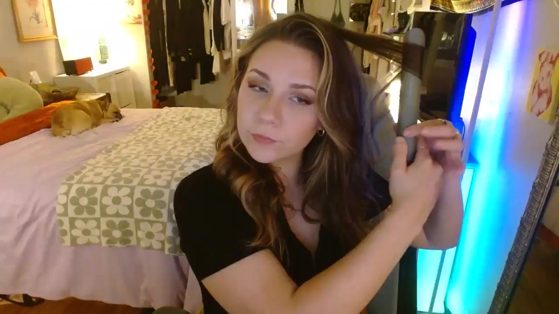 Gallery image thumbnail from Sweetestlilly's myfreecams stream on, 08/03/2024, 02:42 image 1 of 20