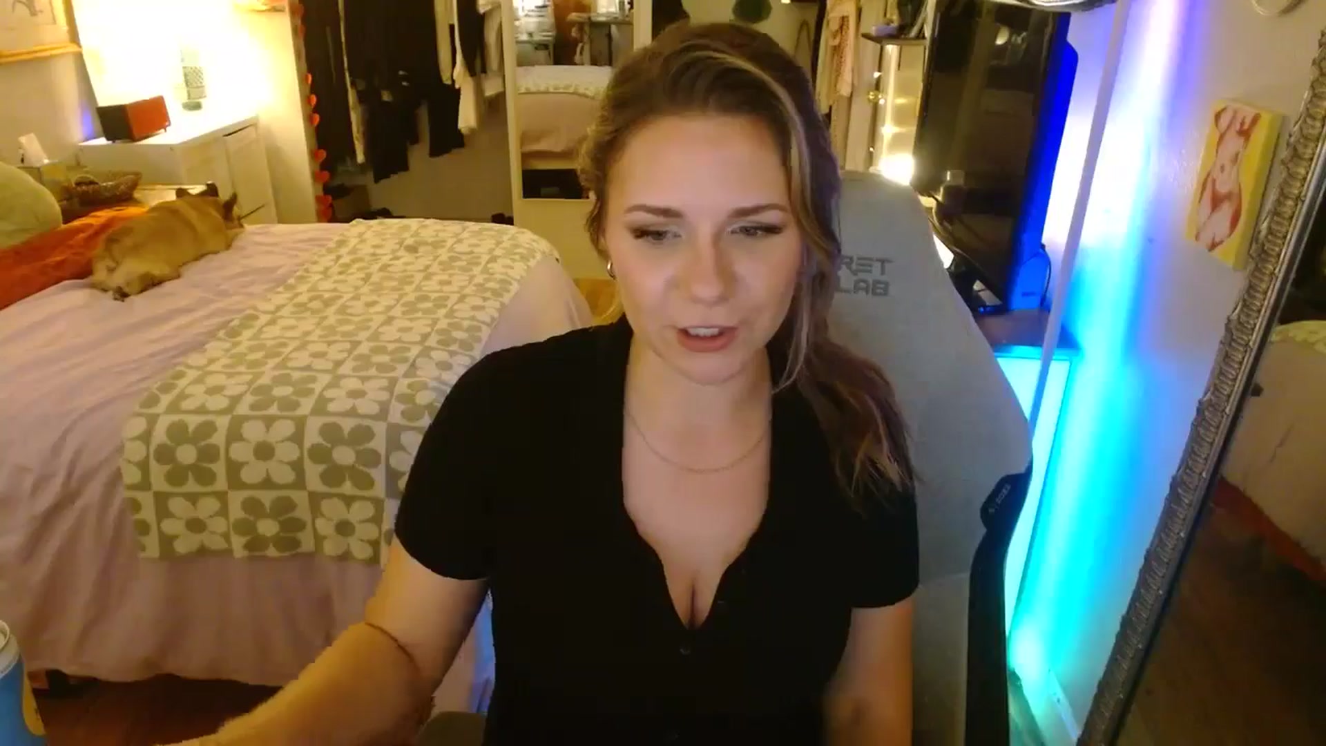 Gallery image thumbnail from Sweetestlilly's myfreecams stream on, 08/03/2024, 02:42 image 10 of 20