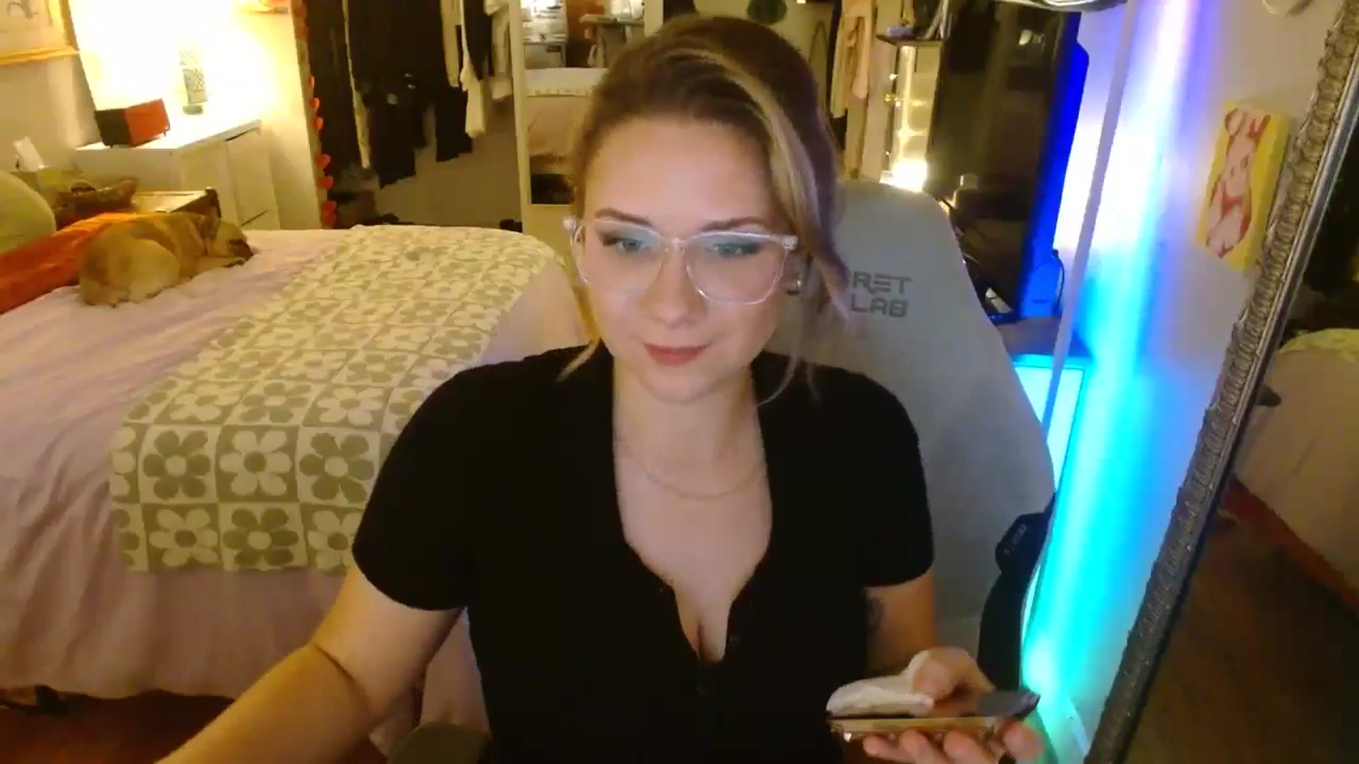 Gallery image thumbnail from Sweetestlilly's myfreecams stream on, 08/03/2024, 02:42 image 5 of 20