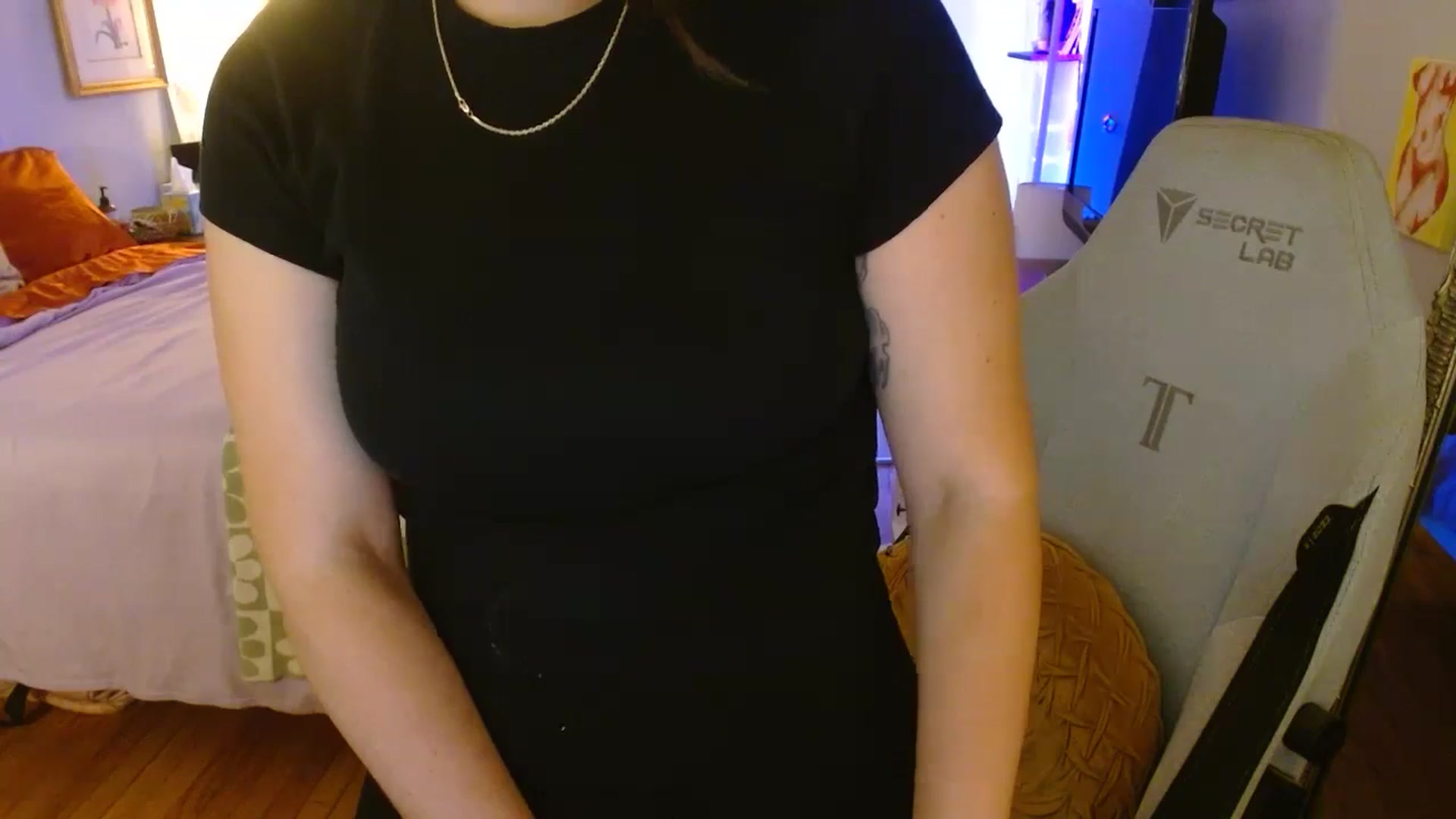 Gallery image thumbnail from Sweetestlilly's myfreecams stream on, 08/05/2024, 02:06 image 11 of 20
