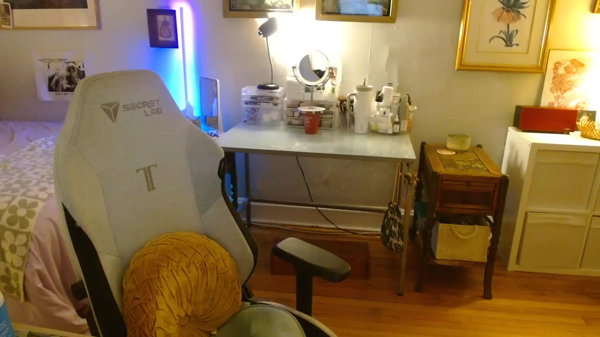 Gallery image thumbnail from Sweetestlilly's myfreecams stream on, 08/09/2024, 04:21 image 6 of 20