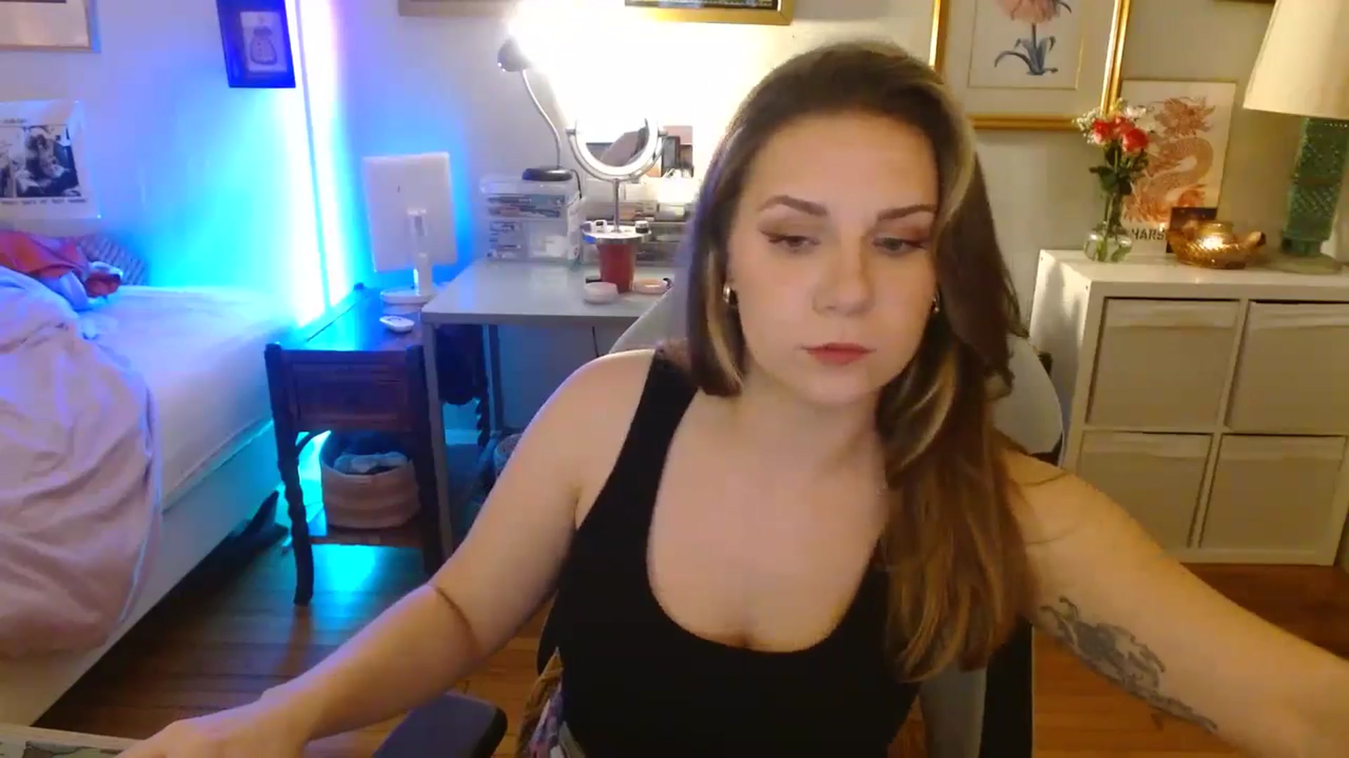 Gallery image thumbnail from Sweetestlilly's myfreecams stream on, 08/14/2024, 03:19 image 9 of 20