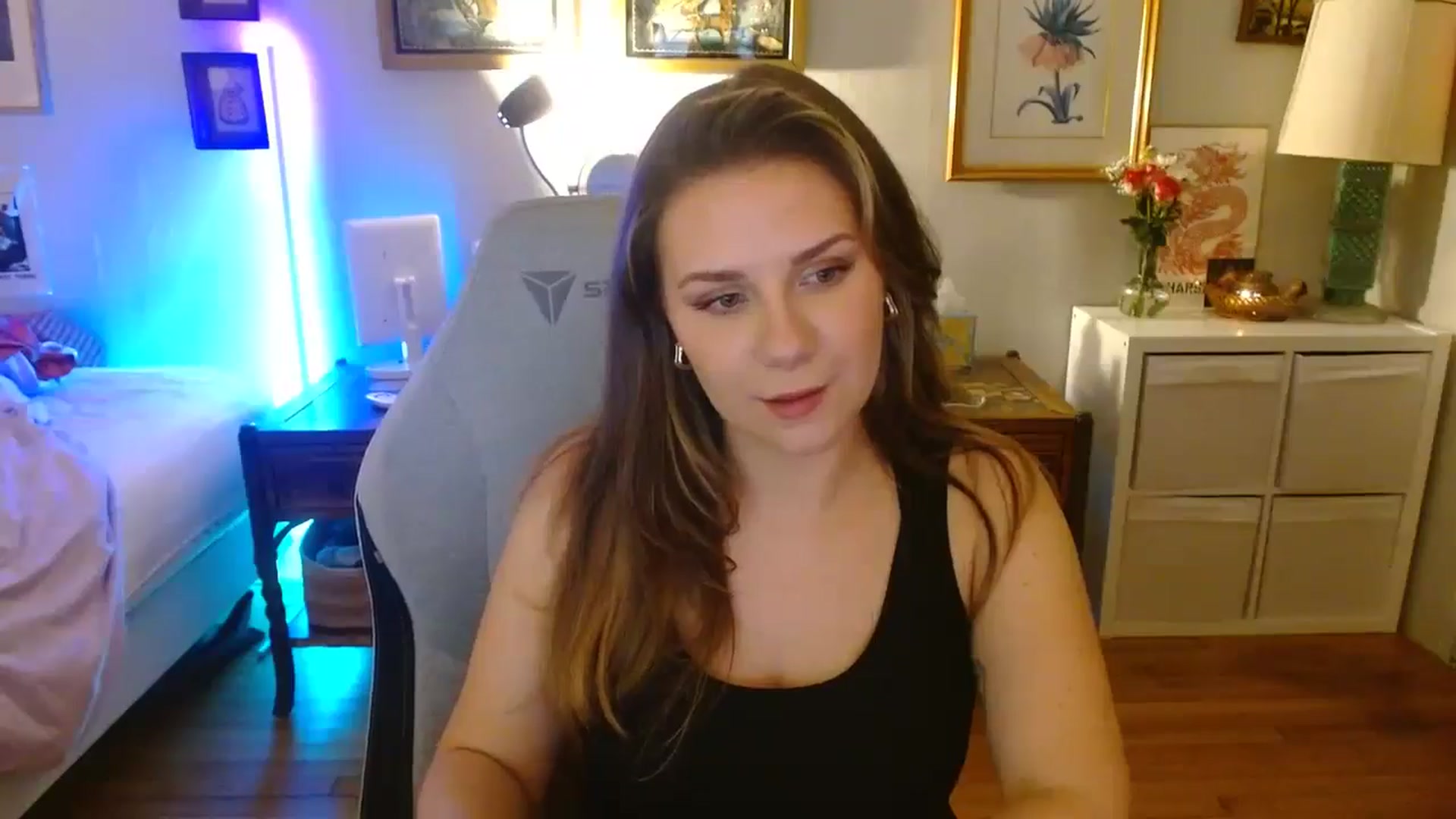 Gallery image thumbnail from Sweetestlilly's myfreecams stream on, 08/14/2024, 03:19 image 20 of 20